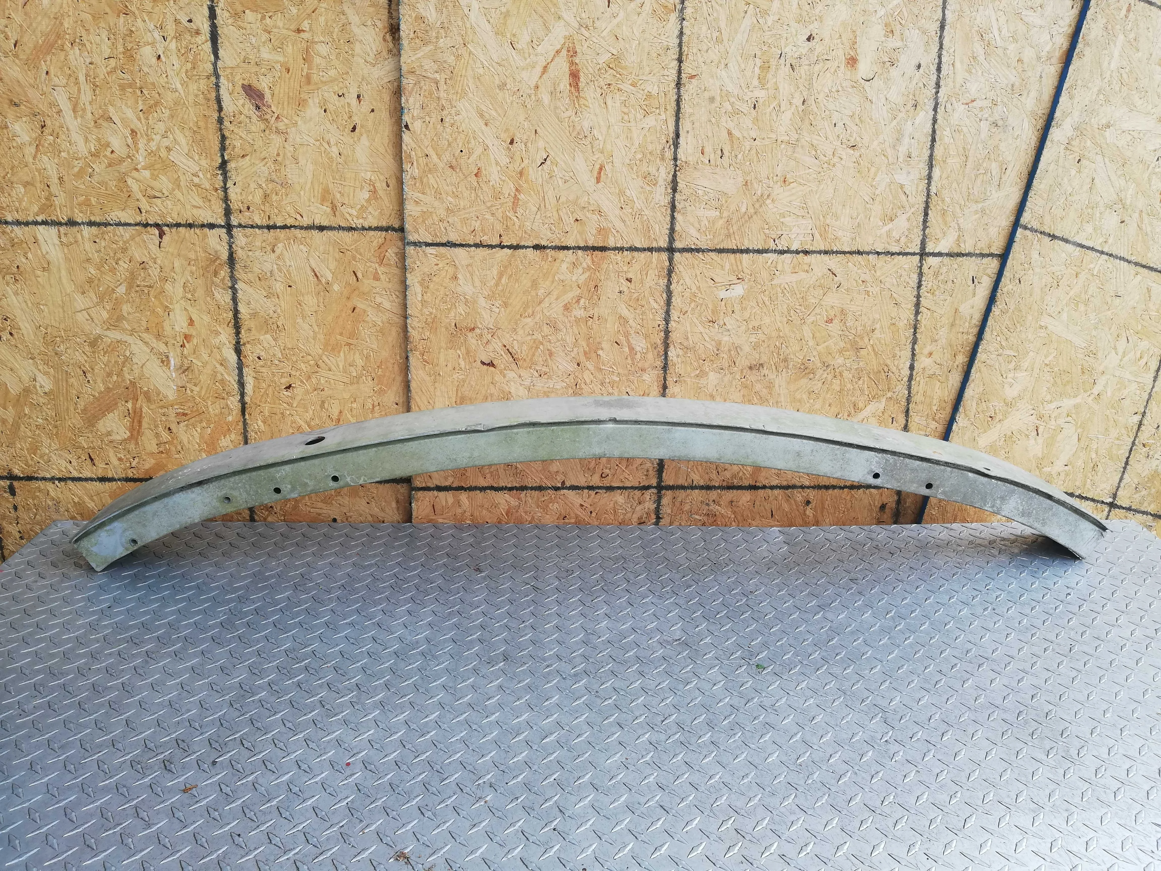 Усилитель бампера передний Mercedes GL (X164) Рестайлинг 2009 - 2012 бензин 4.7 Автомат