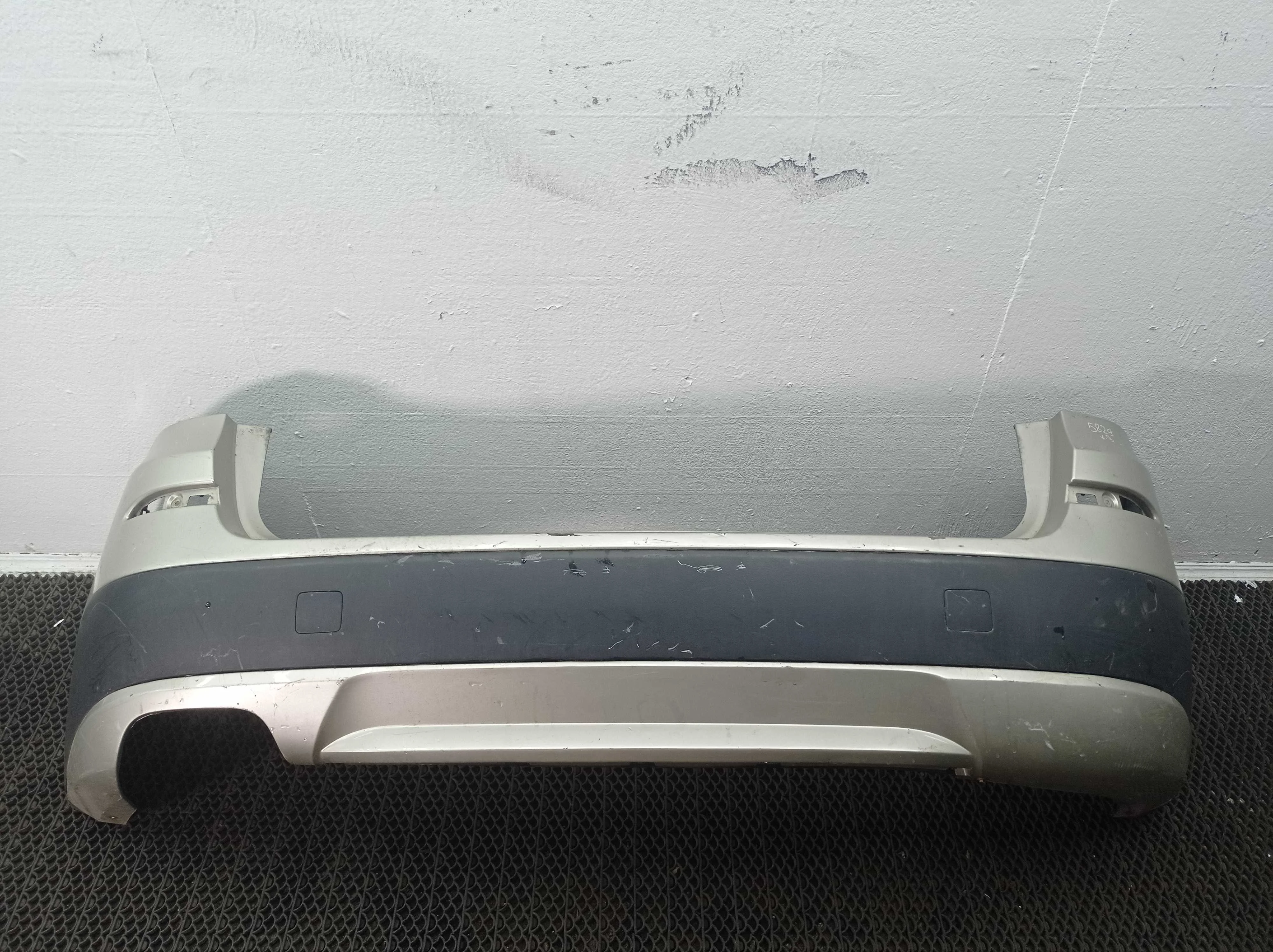 Бампер задний BMW X3 F25 2010 - 2014 бензин 2.8 Автомат