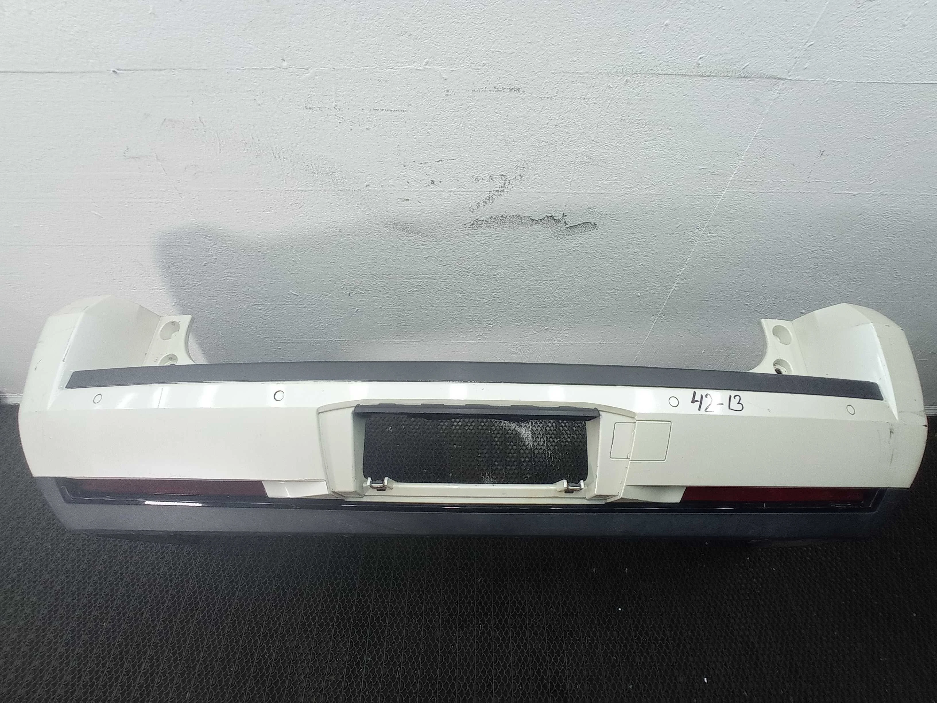 Бампер задний Cadillac Escalade IV 2014 - 2020 (GMT 1XX) бензин 6.2 Автомат