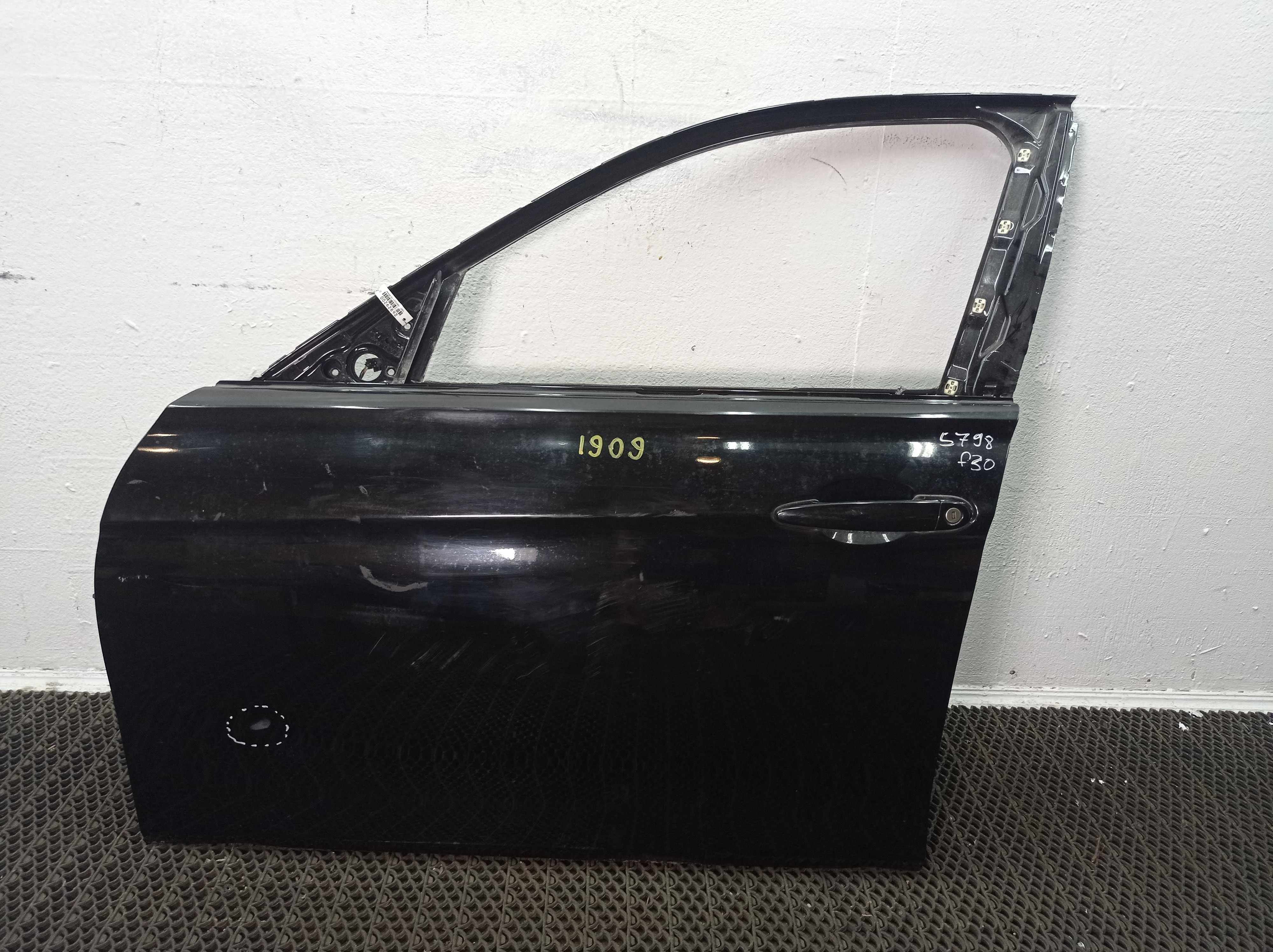 Дверь передняя левая BMW 3-Series F30 2011 - 2015 бензин 2.0 Автомат