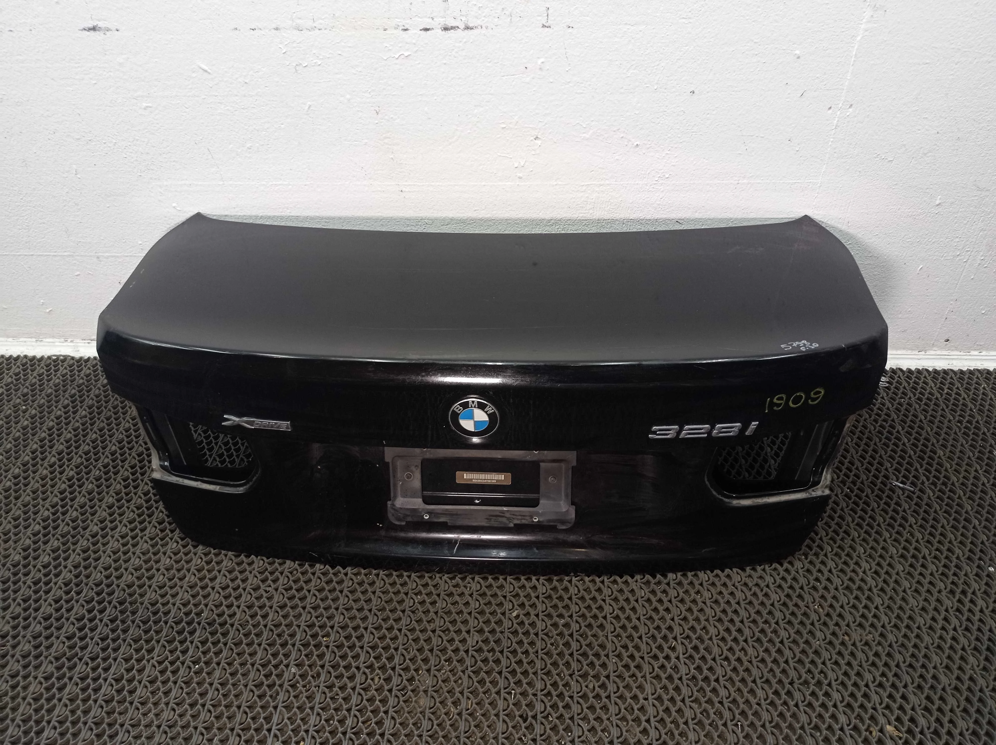 Крышка багажника BMW 3-Series F30 2011 - 2015 бензин 2.0 Автомат