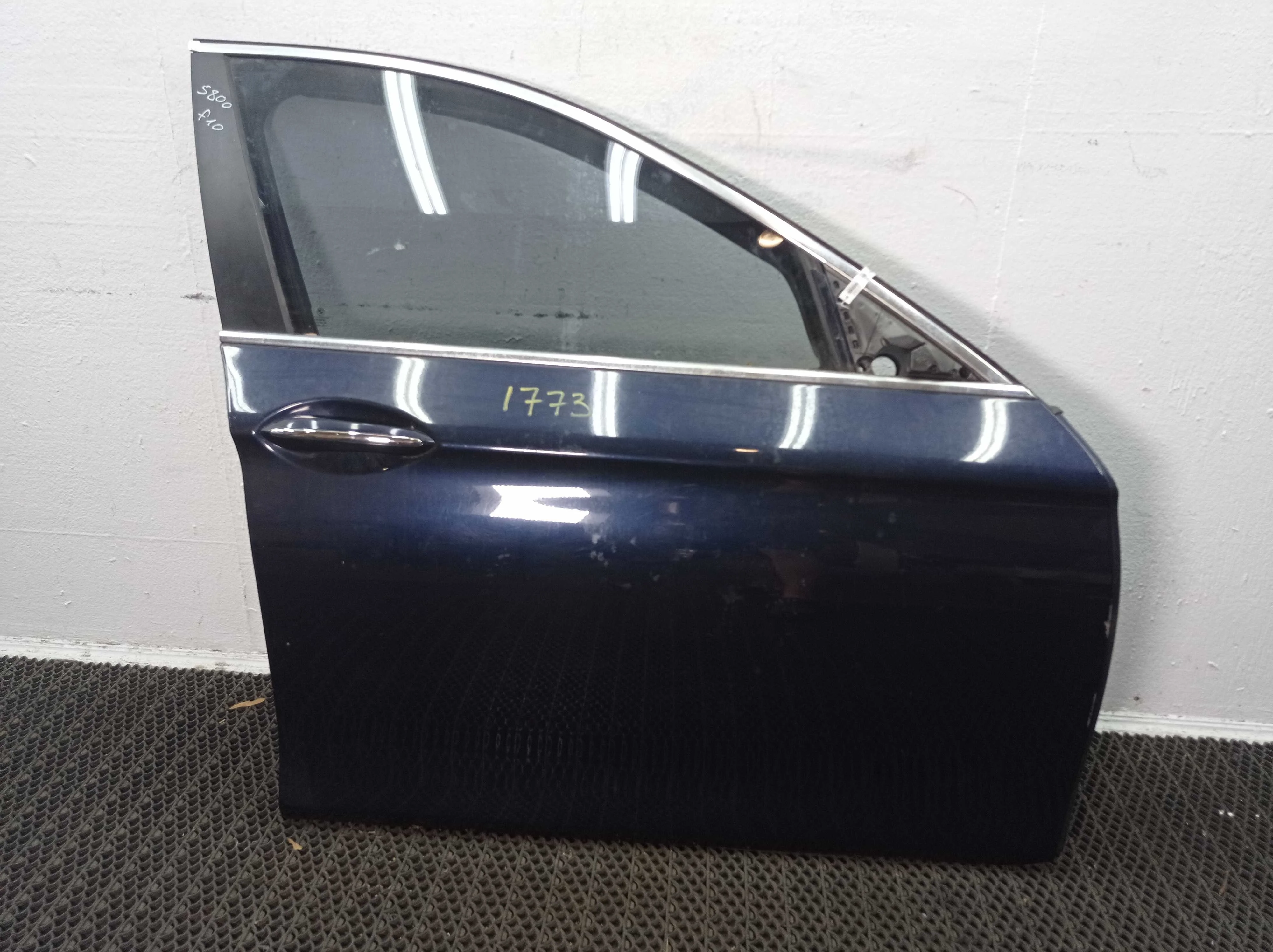 Дверь передняя правая BMW 5-Series F10 2009 - 2013 бензин 2.0 Автомат