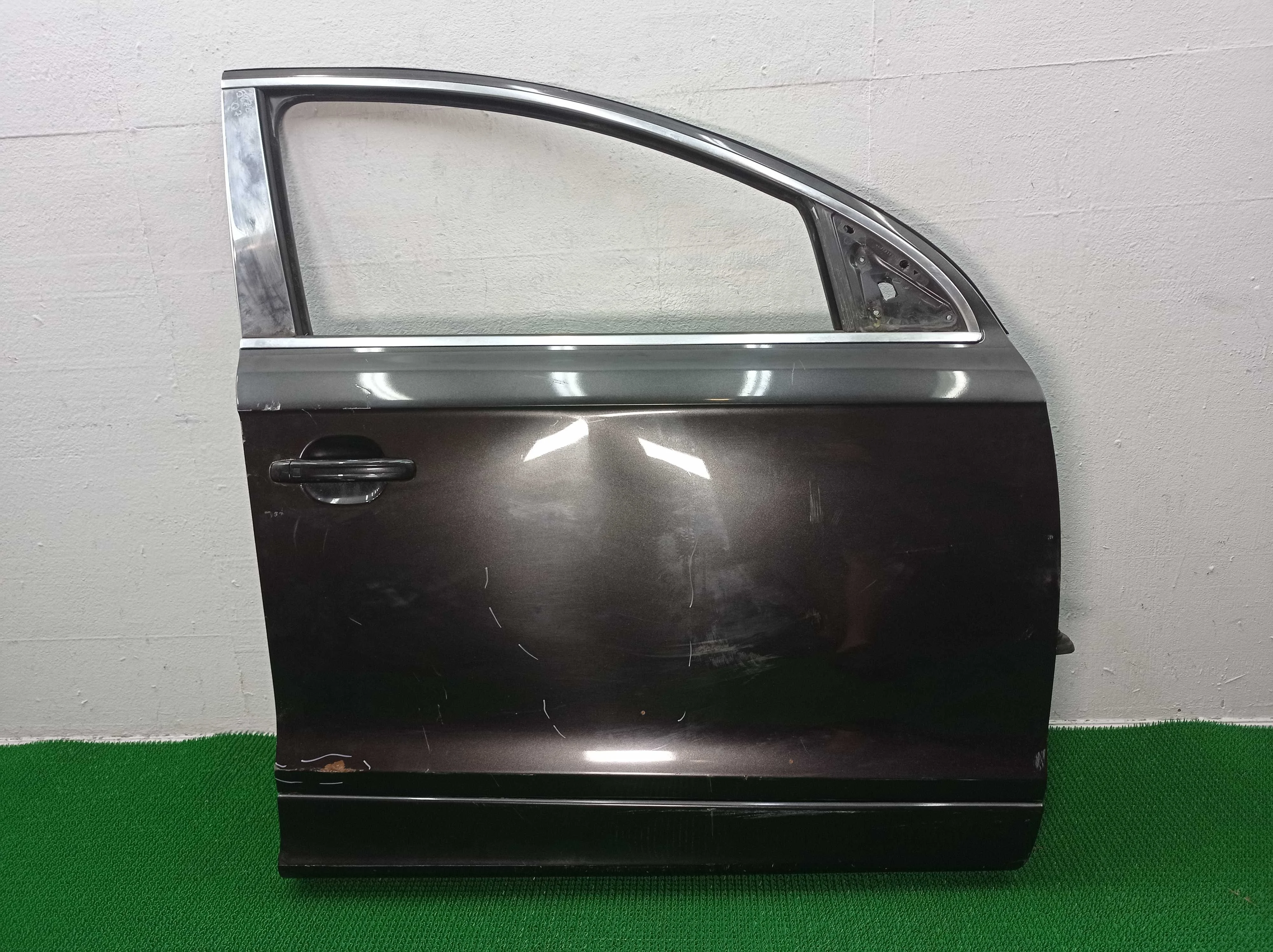 Дверь передняя правая Audi Q7 (4LB) 2005 - 2009 бензин 4.2 Автомат