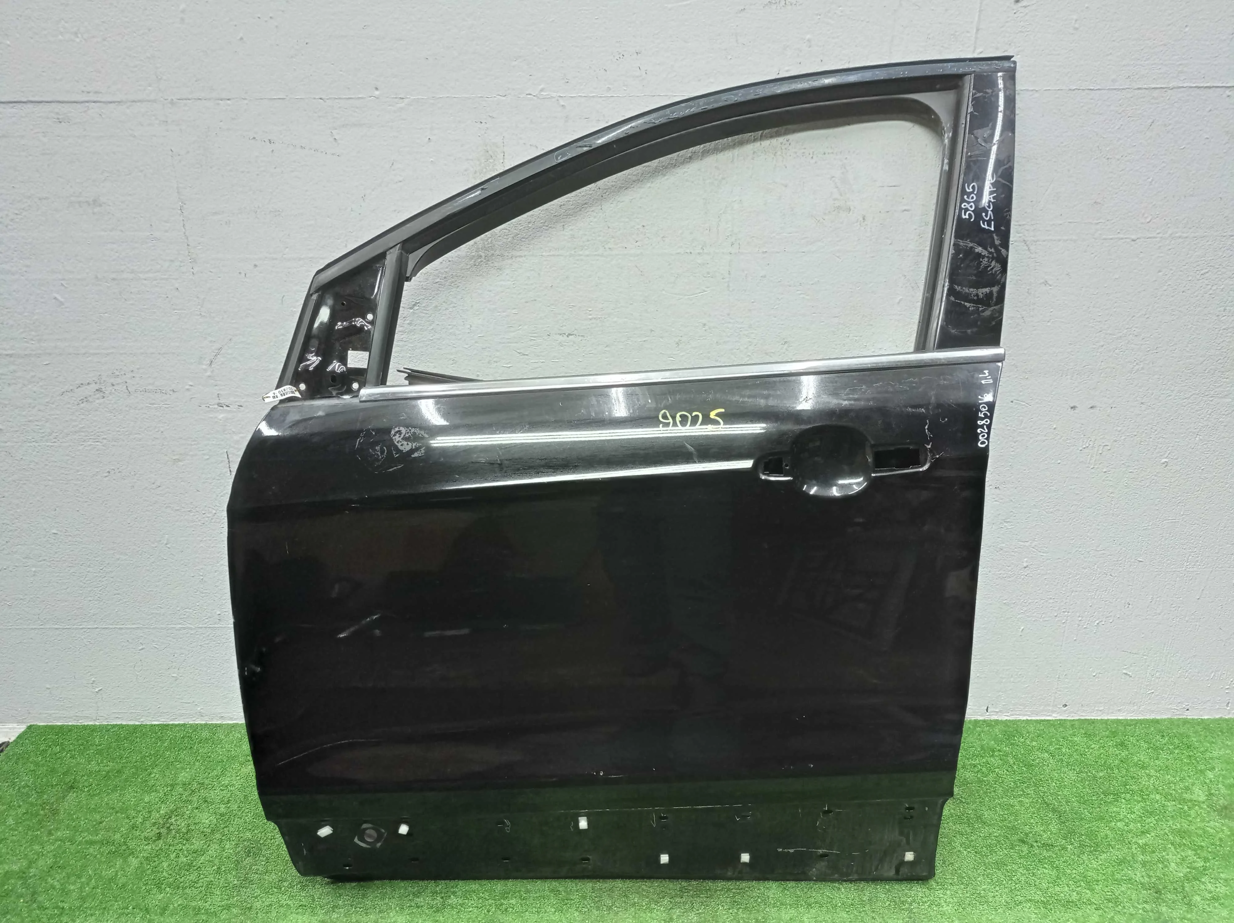 Дверь передняя левая Ford Escape III рестайлинг 2016 - 2019 бензин 1.5 Автомат