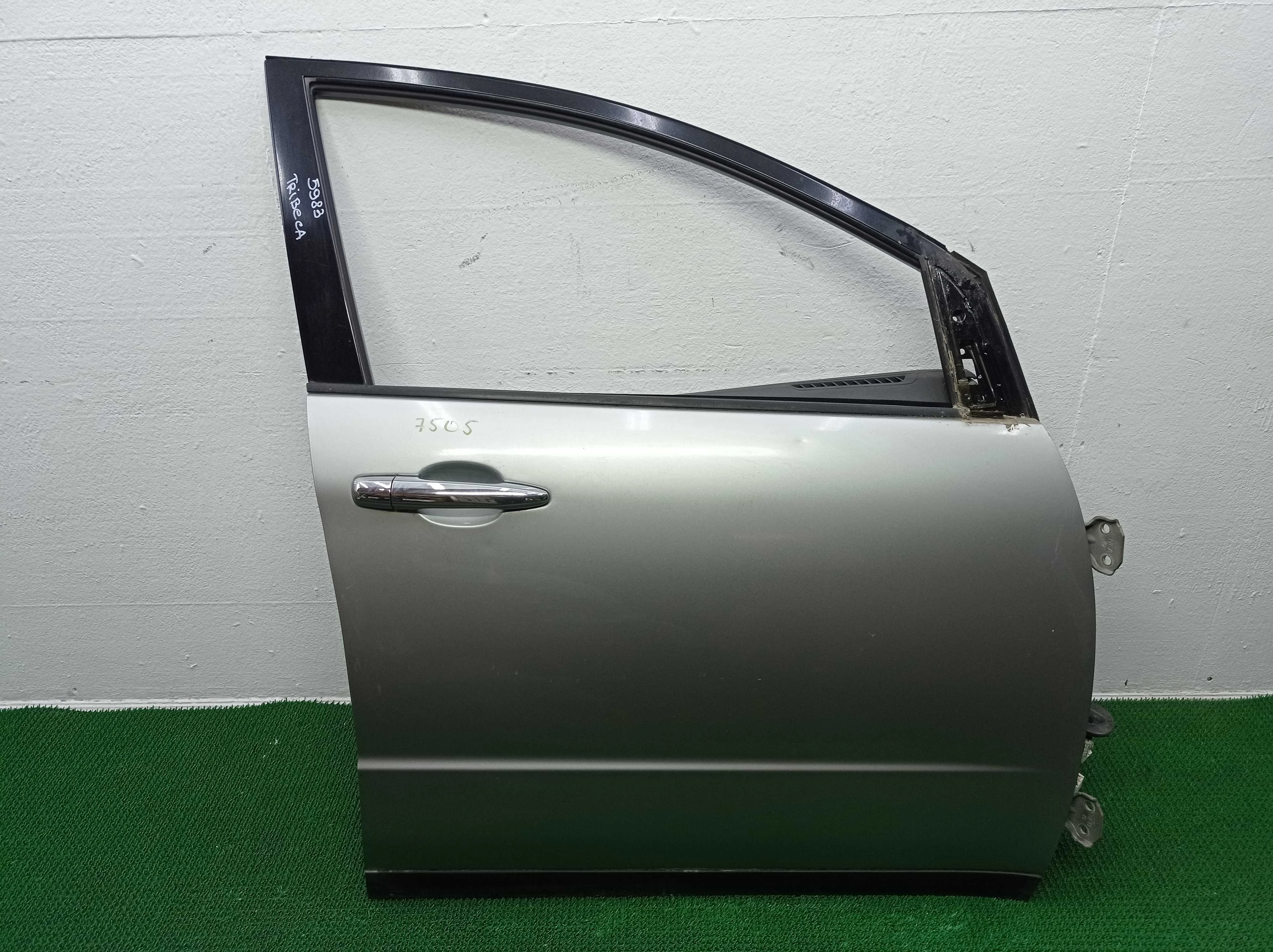 Дверь передняя правая Subaru Tribeca (WX) 2004 - 2007 бензин 3.0 Автомат