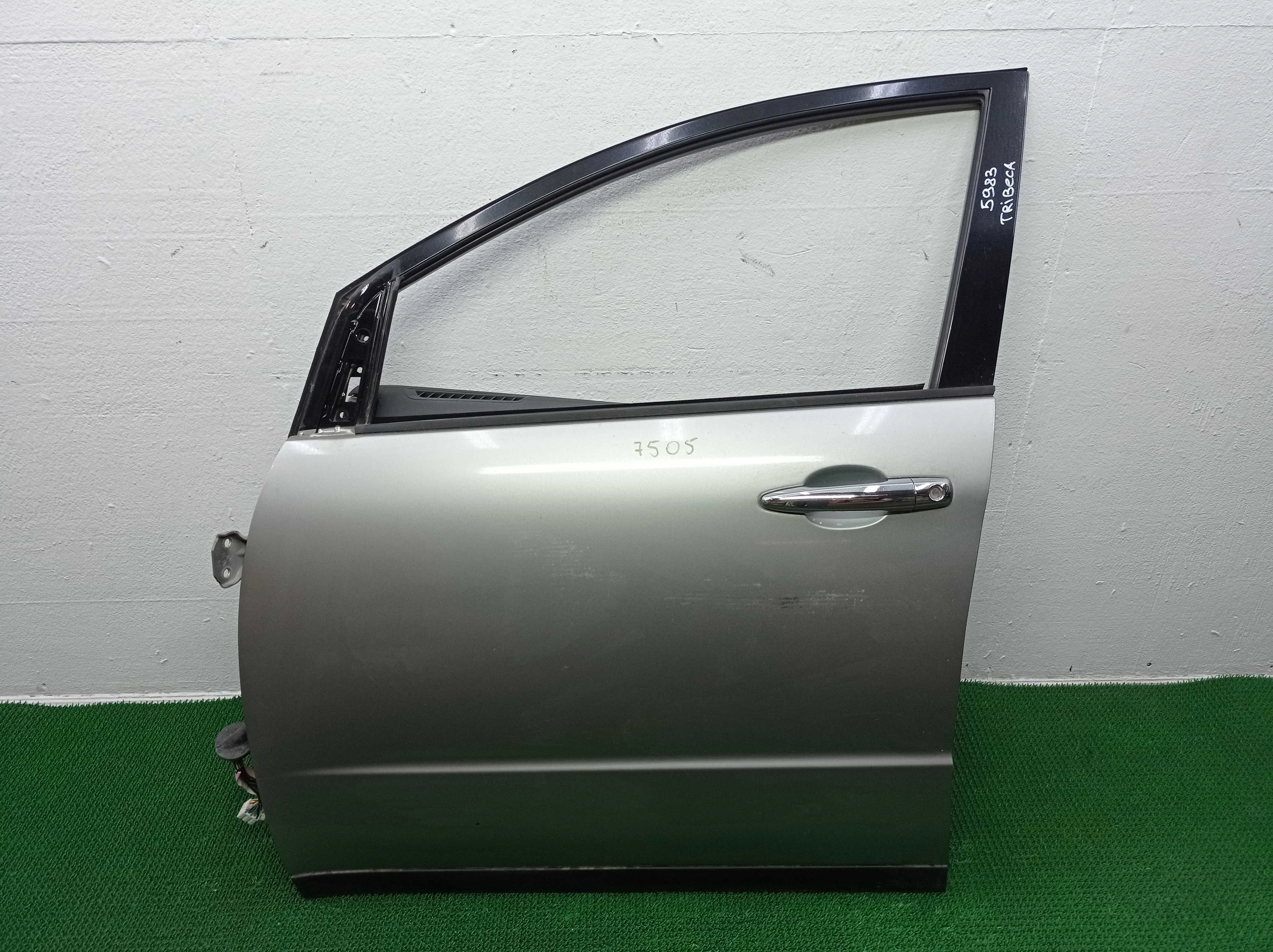 Дверь передняя левая Subaru Tribeca (WX) 2004 - 2007 бензин 3.0 Автомат