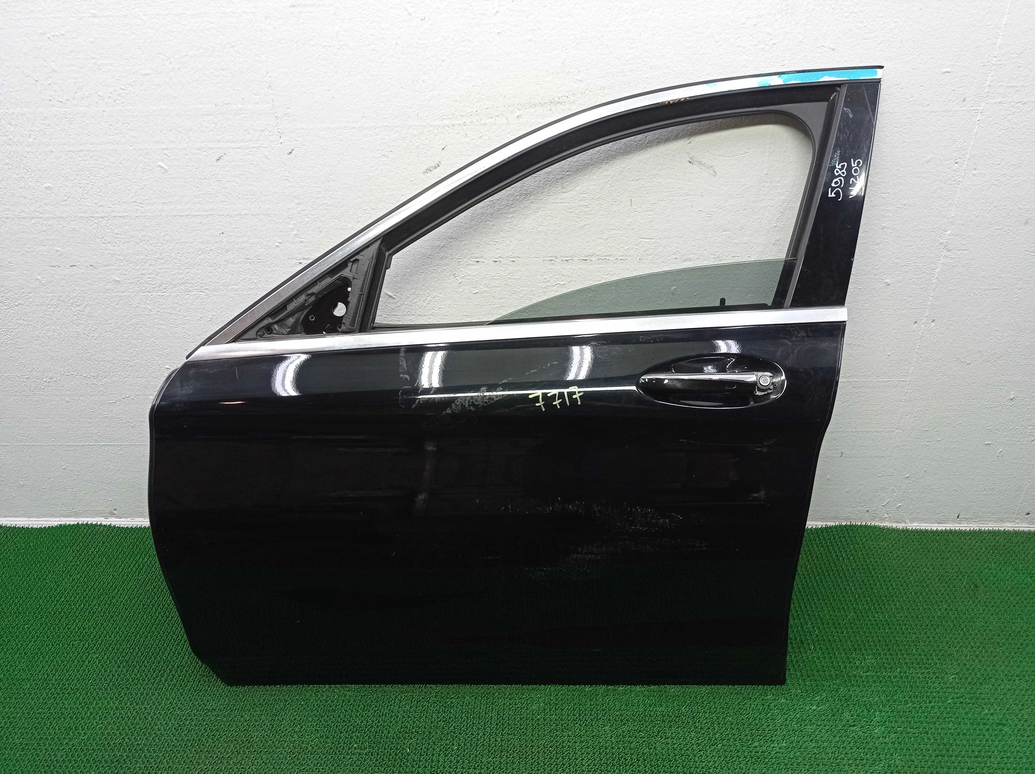 Дверь передняя левая Mercedes C-klasse (W205)Рестайлинг 2018 - 2021 бензин 2.0 Автомат