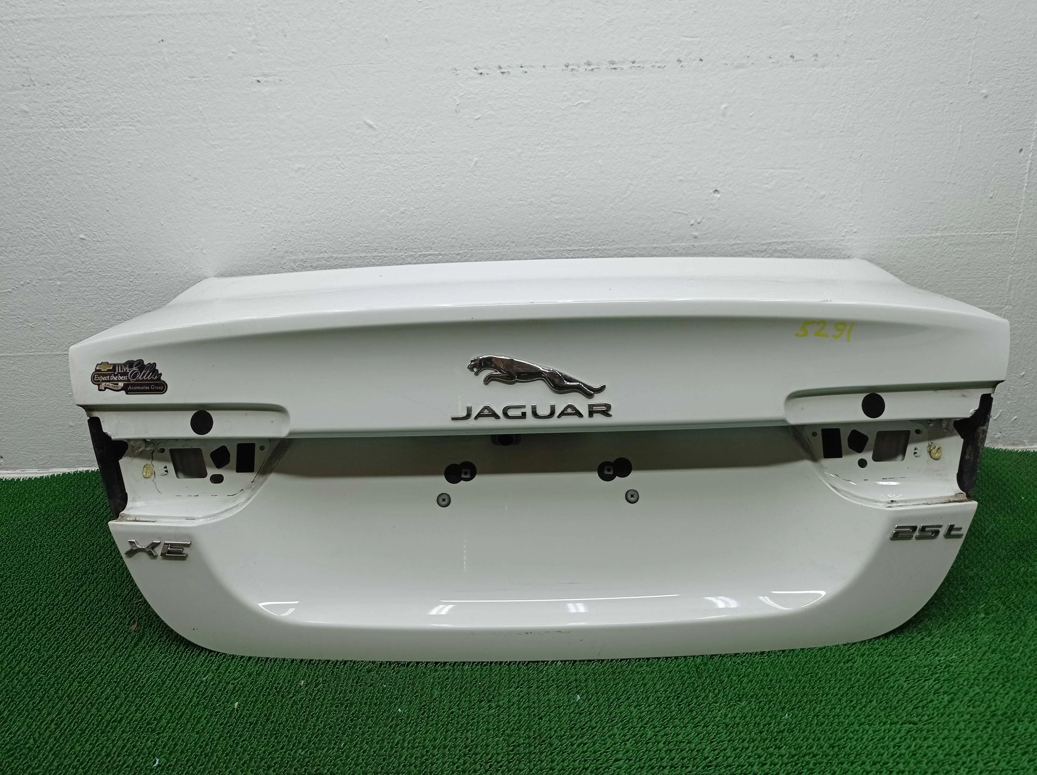 Крышка багажника Jaguar XE (X760) 2015 - 2019 бензин 2.0 Автомат