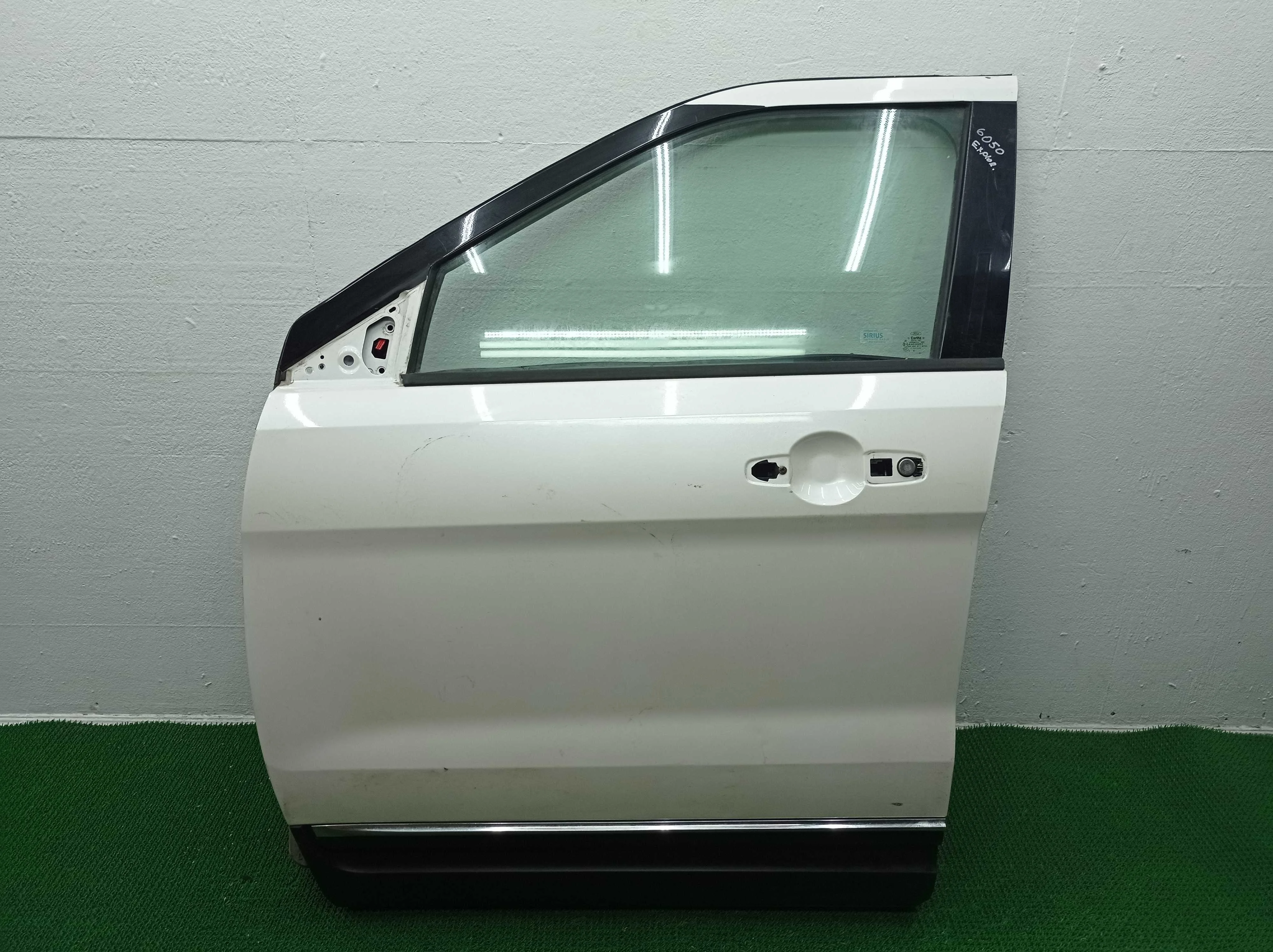 Дверь передняя левая Ford Explorer V 2010 - 2015 бензин 3.5 Автомат