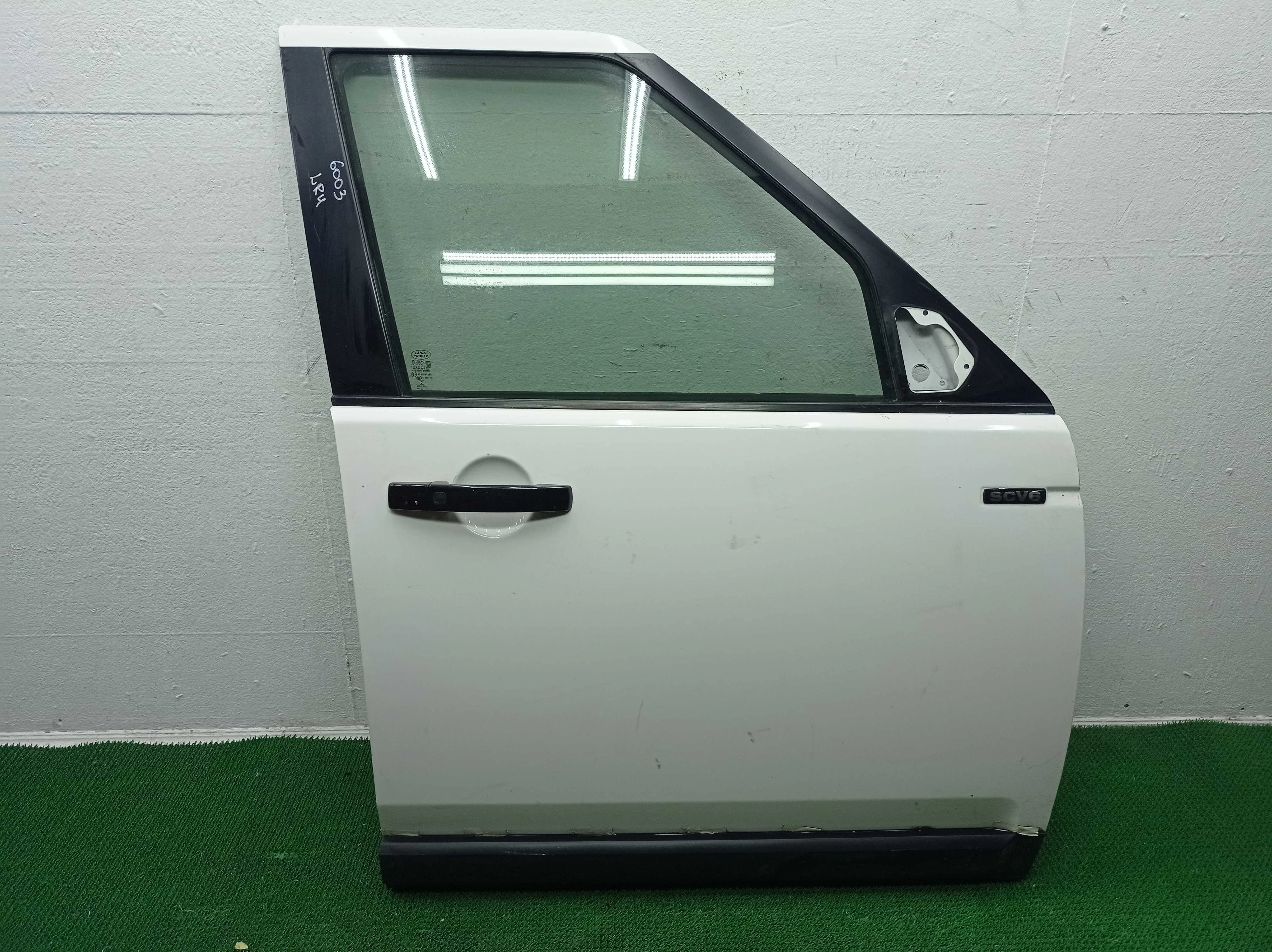 Дверь задняя правая Land Rover Discovery IV (LA) рестайлинг 2013 - 2016 бензин 3.0 Автомат