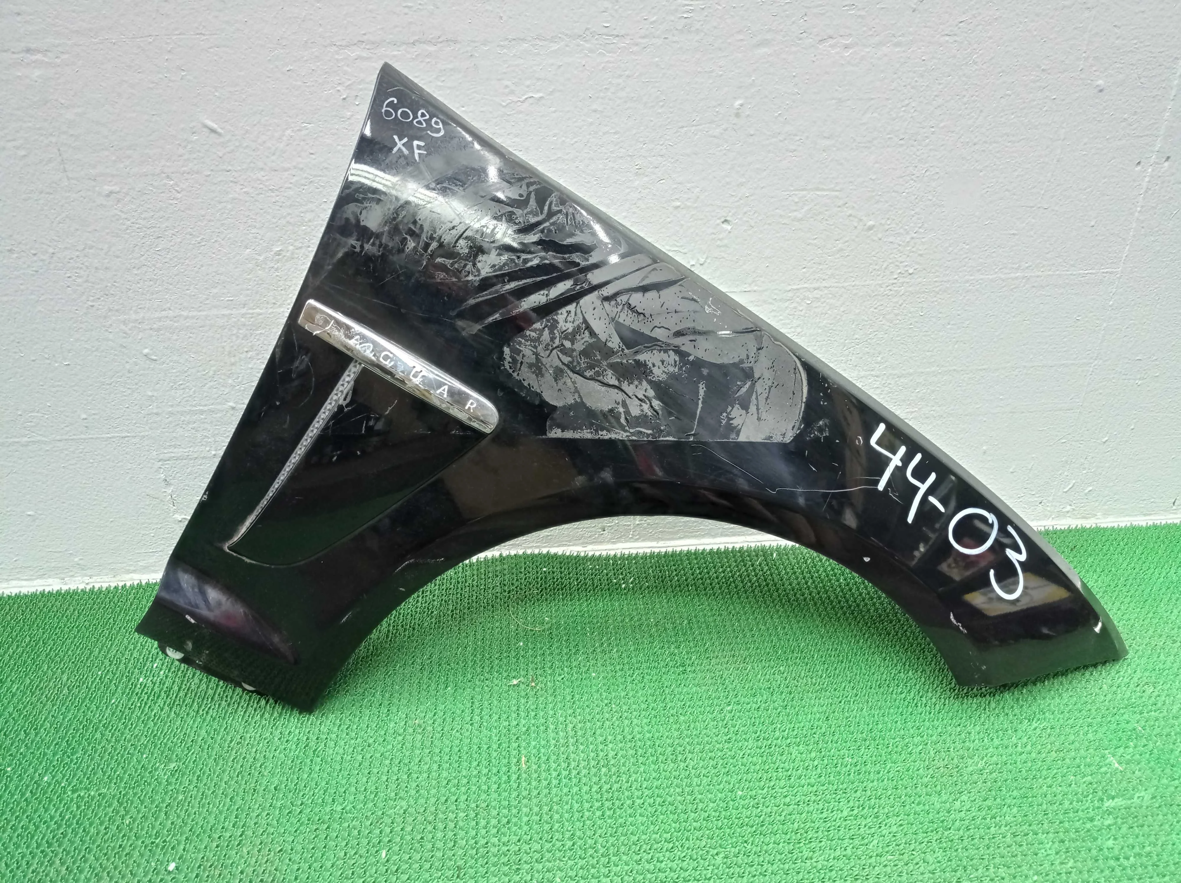 Крыло правое Jaguar XF (X250) рестайлинг 2011 - 2015 бензин 2.0 Автомат