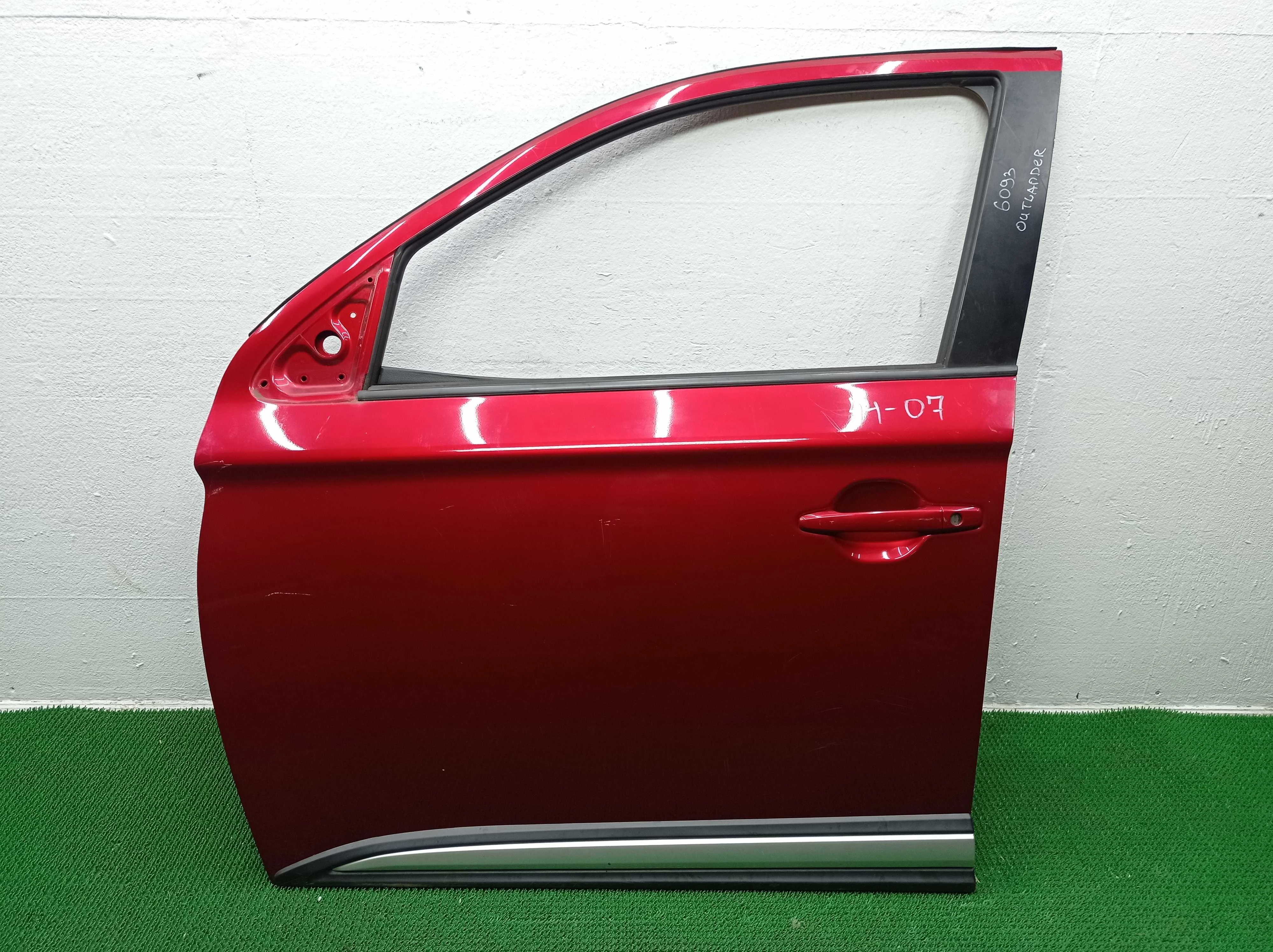 Дверь передняя левая Mitsubishi Outlander III (GF,GG) рестайлинг 3 2018 - 2022 бензин 2.4 Автомат