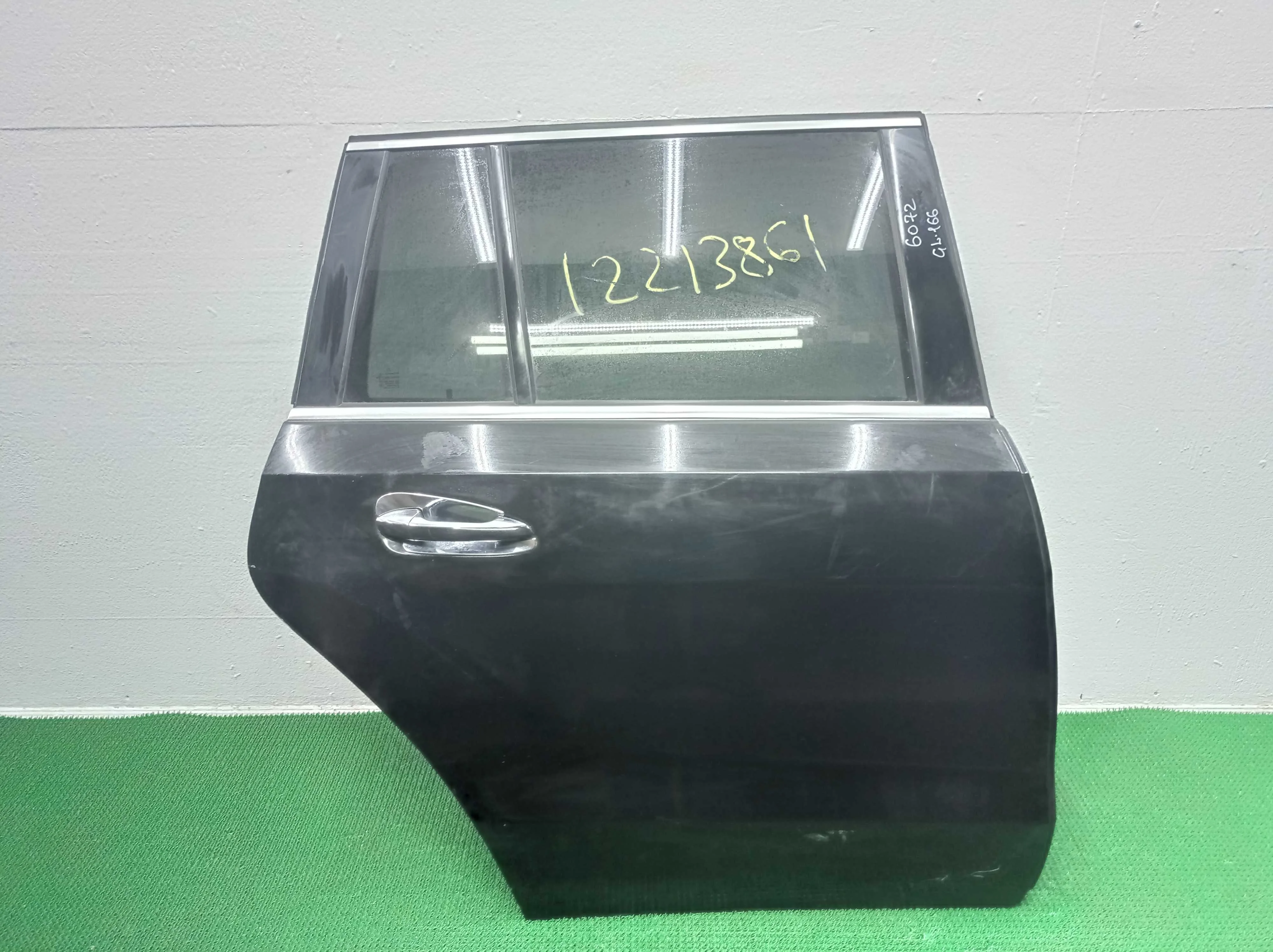 Стекло двери задней правой Mercedes GL (X166) 2012 - 2016 бензин 6.3 Автомат