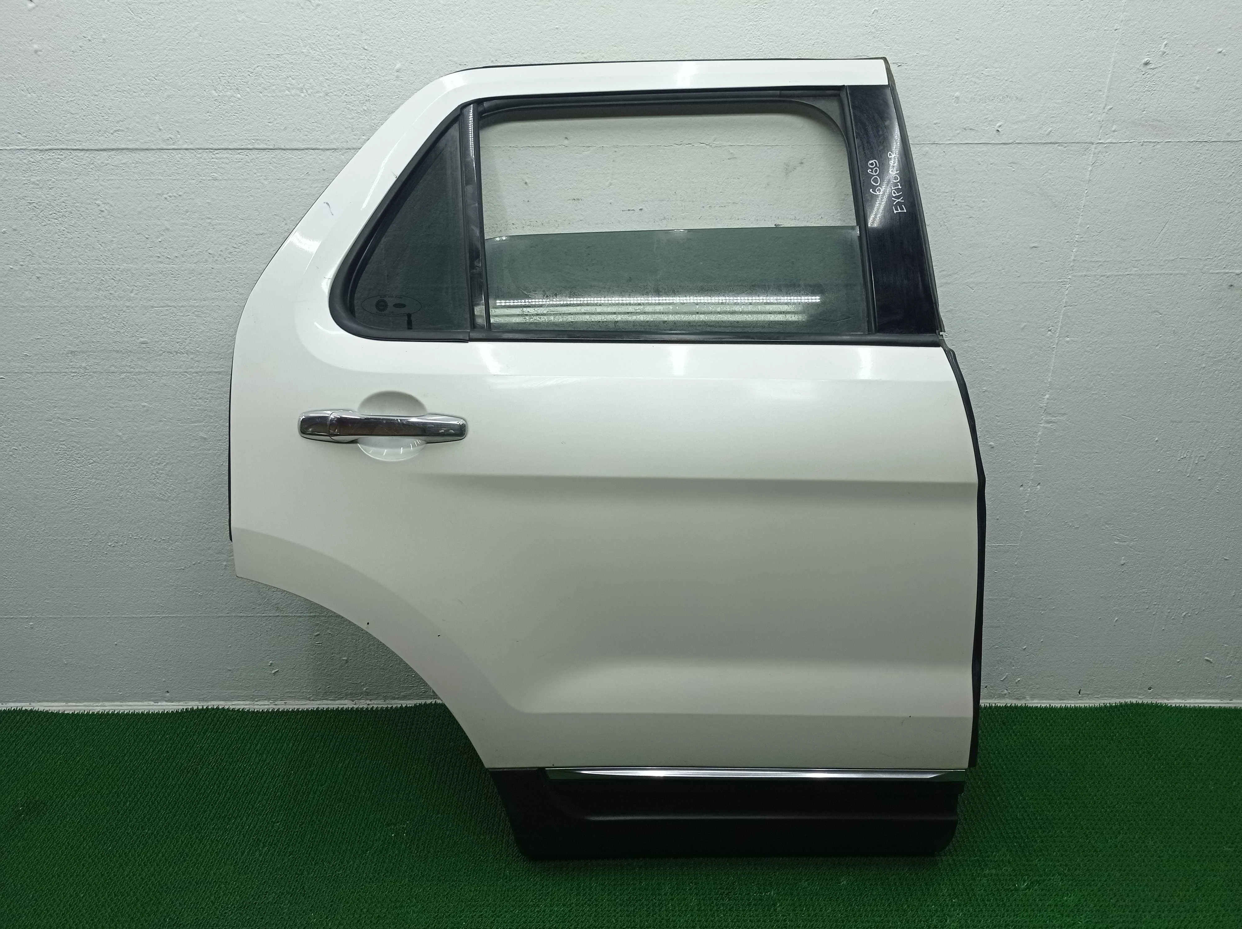 Дверь задняя правая Ford Explorer V 2010 - 2015 бензин 3.5 Автомат