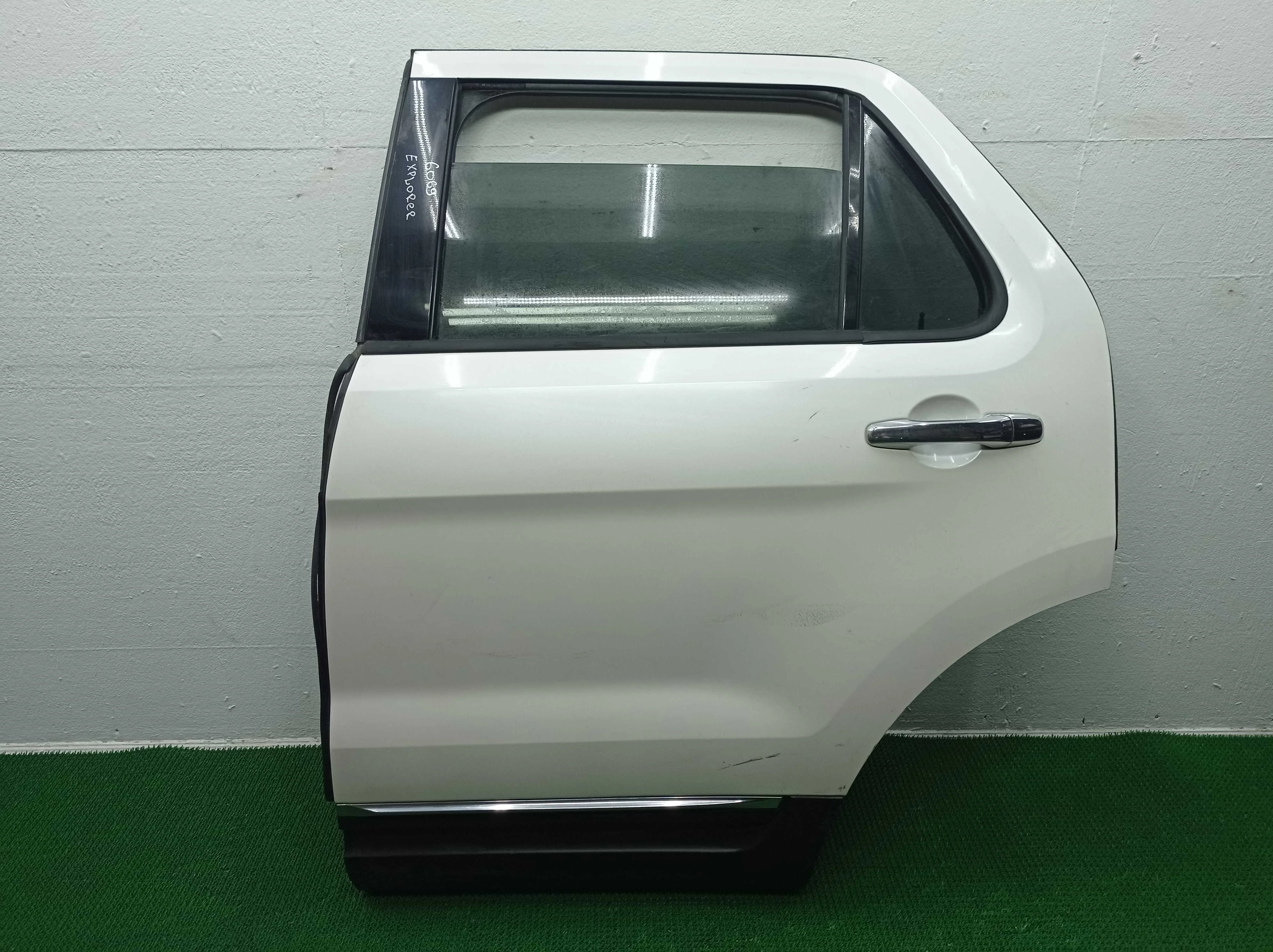 Дверь задняя левая Ford Explorer V 2010 - 2015 бензин 3.5 Автомат