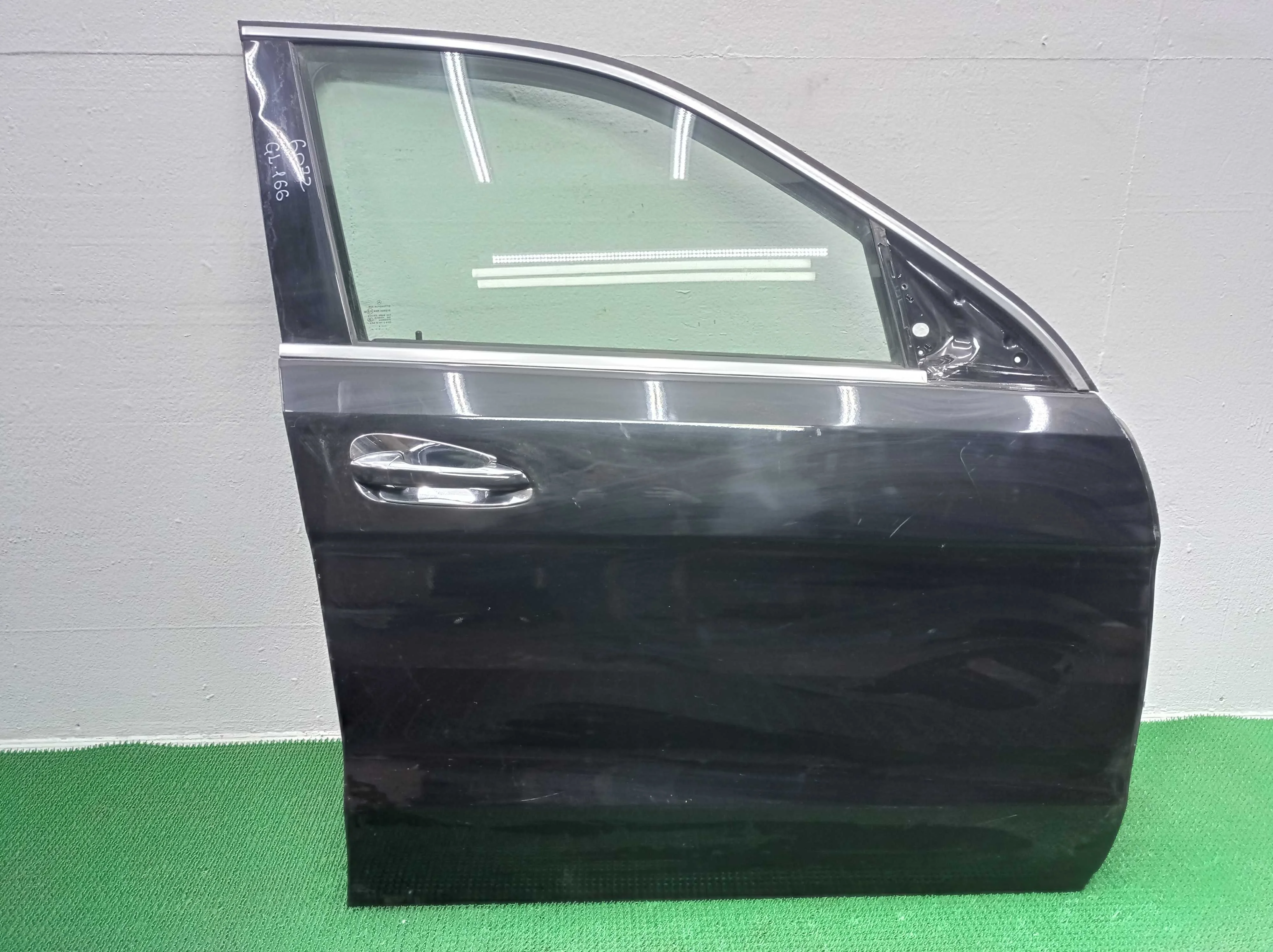 Дверь передняя правая Mercedes GL (X166) 2012 - 2016 бензин 6.3 Автомат