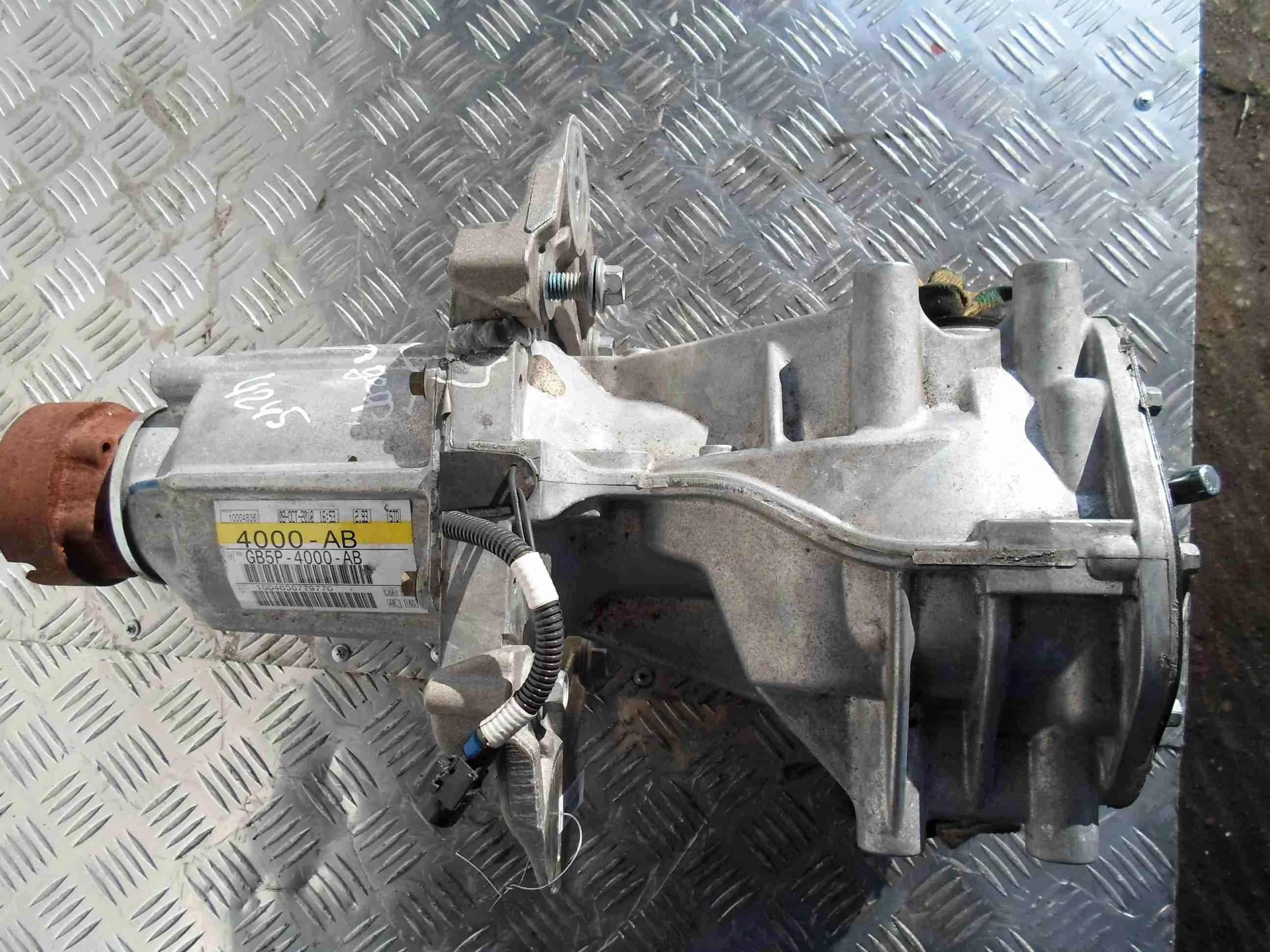 Редуктор задний Ford Explorer V рестайлинг 2015 - 2019 бензин 3.5 Автомат