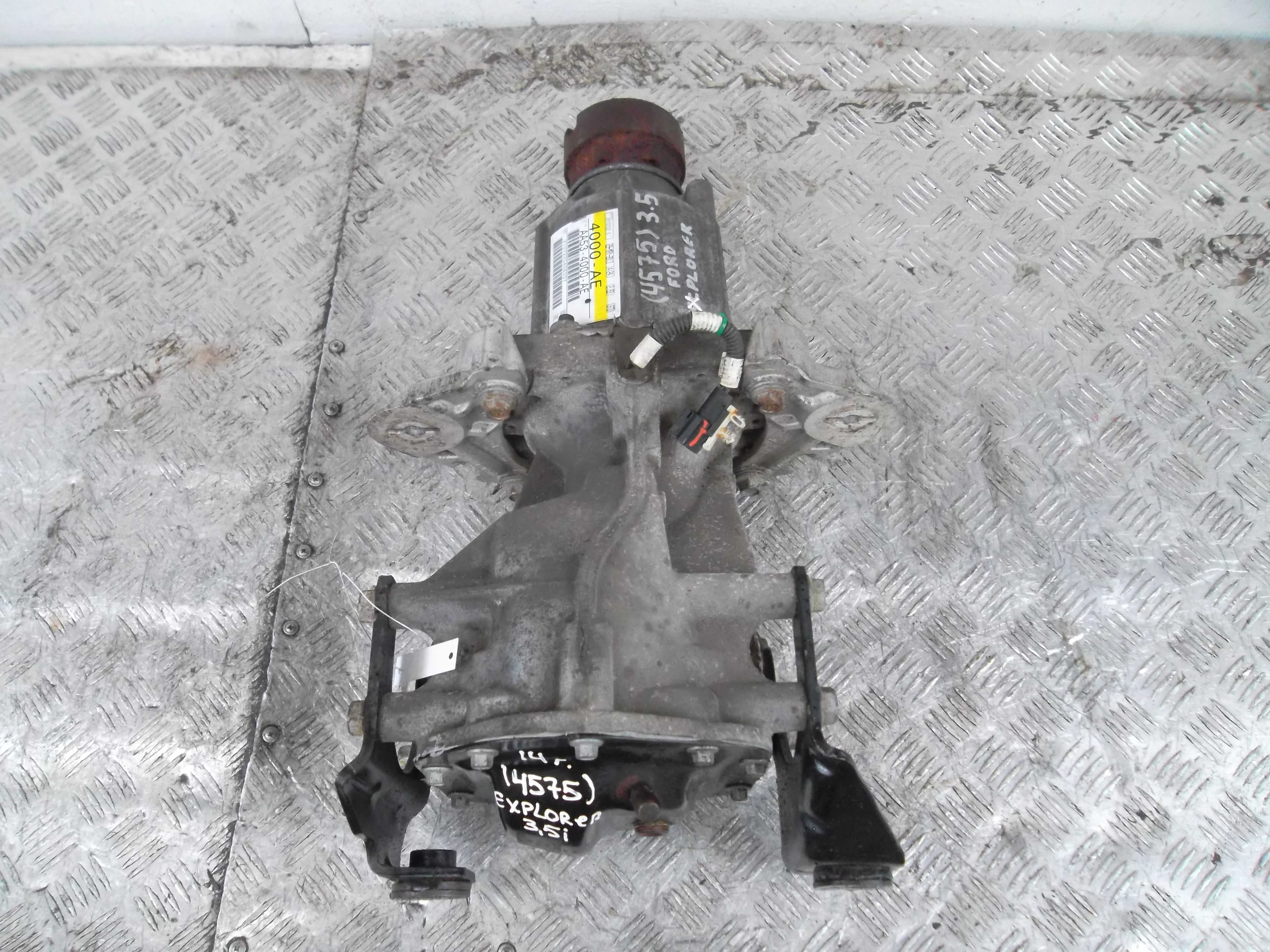 Редуктор задний Ford Explorer V 2010 - 2015 бензин 3.5 Автомат