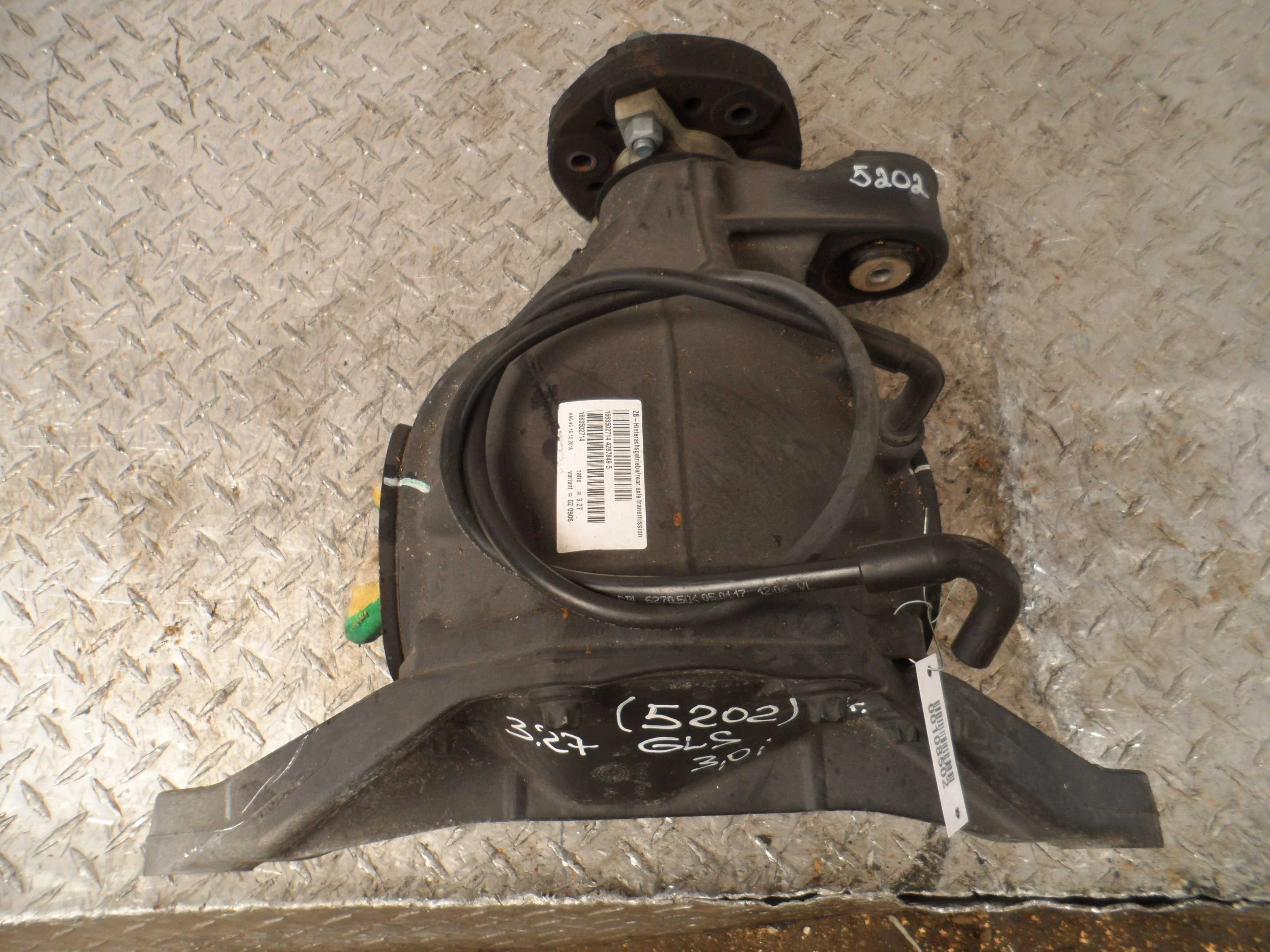 Редуктор задний Mercedes GLS (X166) 2015 - 2019 бензин 3.0 Автомат