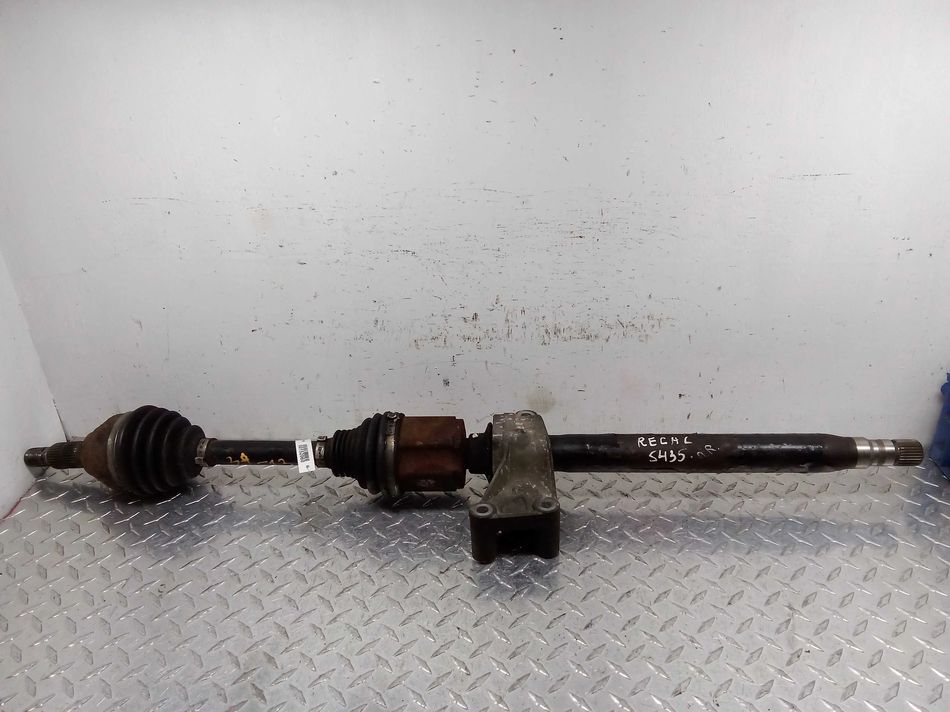 Полуось передняя правая Buick Regal V 2009 - 2013 бензин 2.0 Автомат