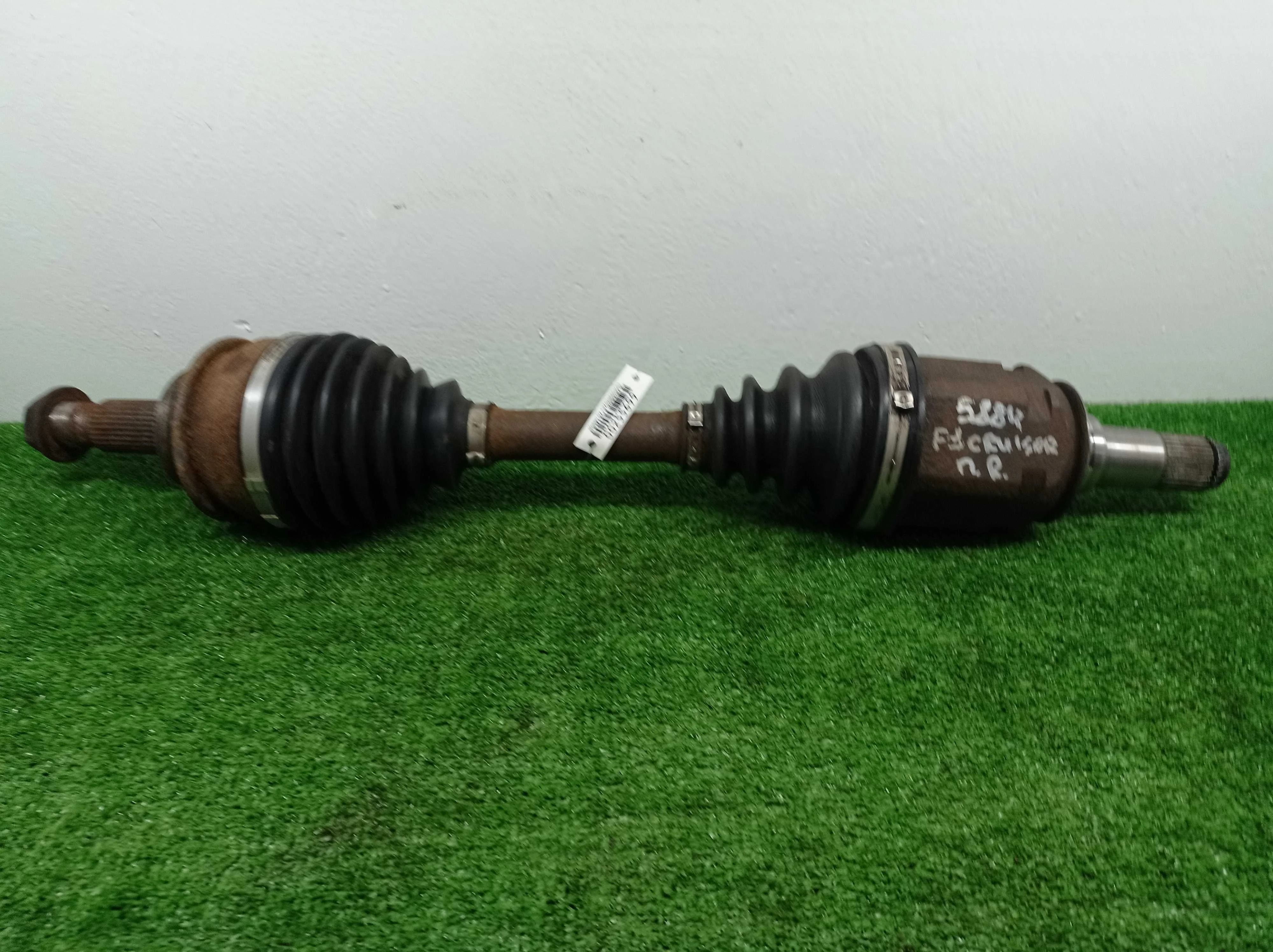 Полуось передняя правая Toyota FJ Cruiser (GSJ10) 2006 - 2018 бензин 4.0 Автомат