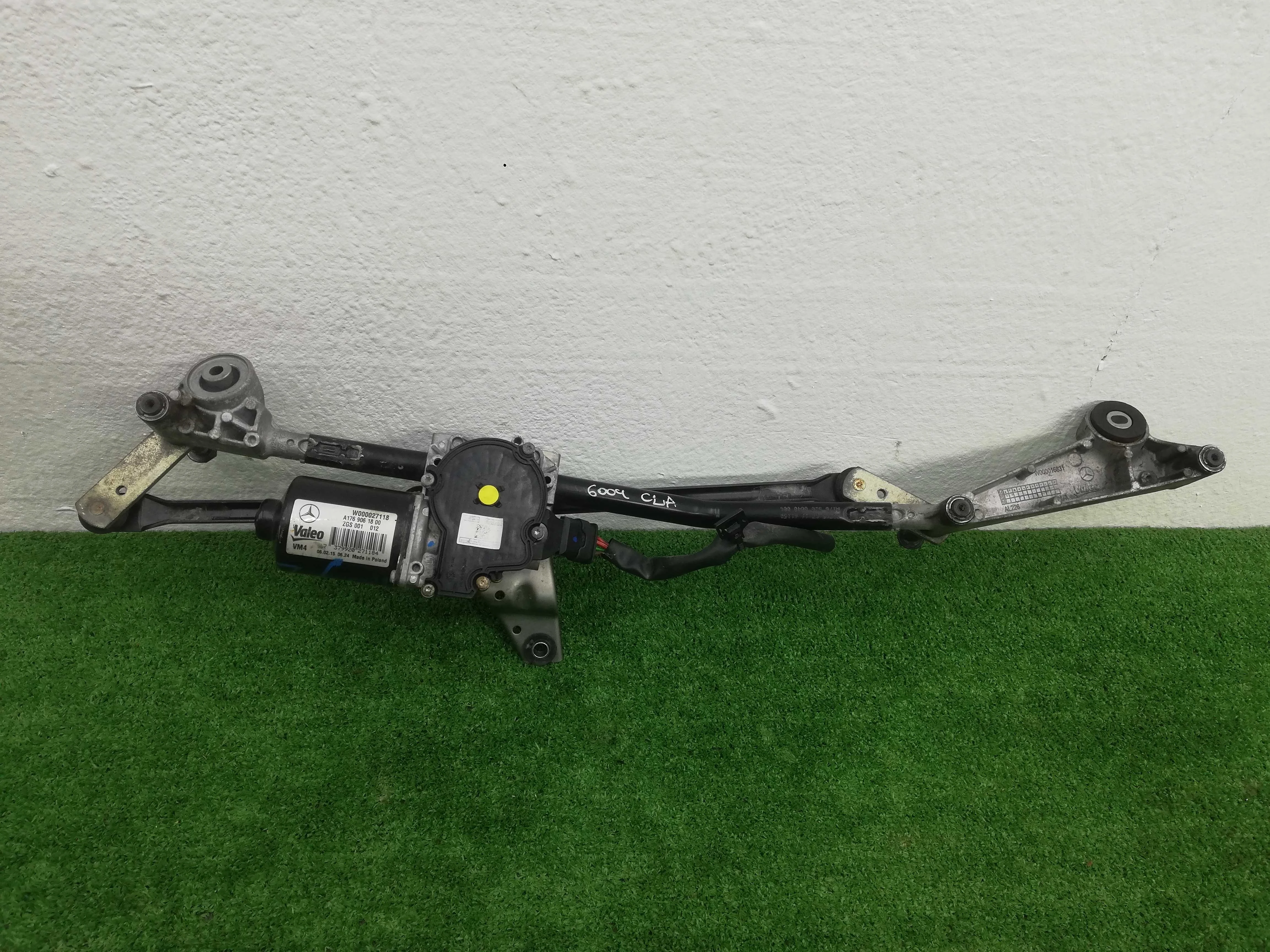 Трапеция дворников Mercedes CLA (C117) 2013 - 2016 бензин 2.0 Автомат