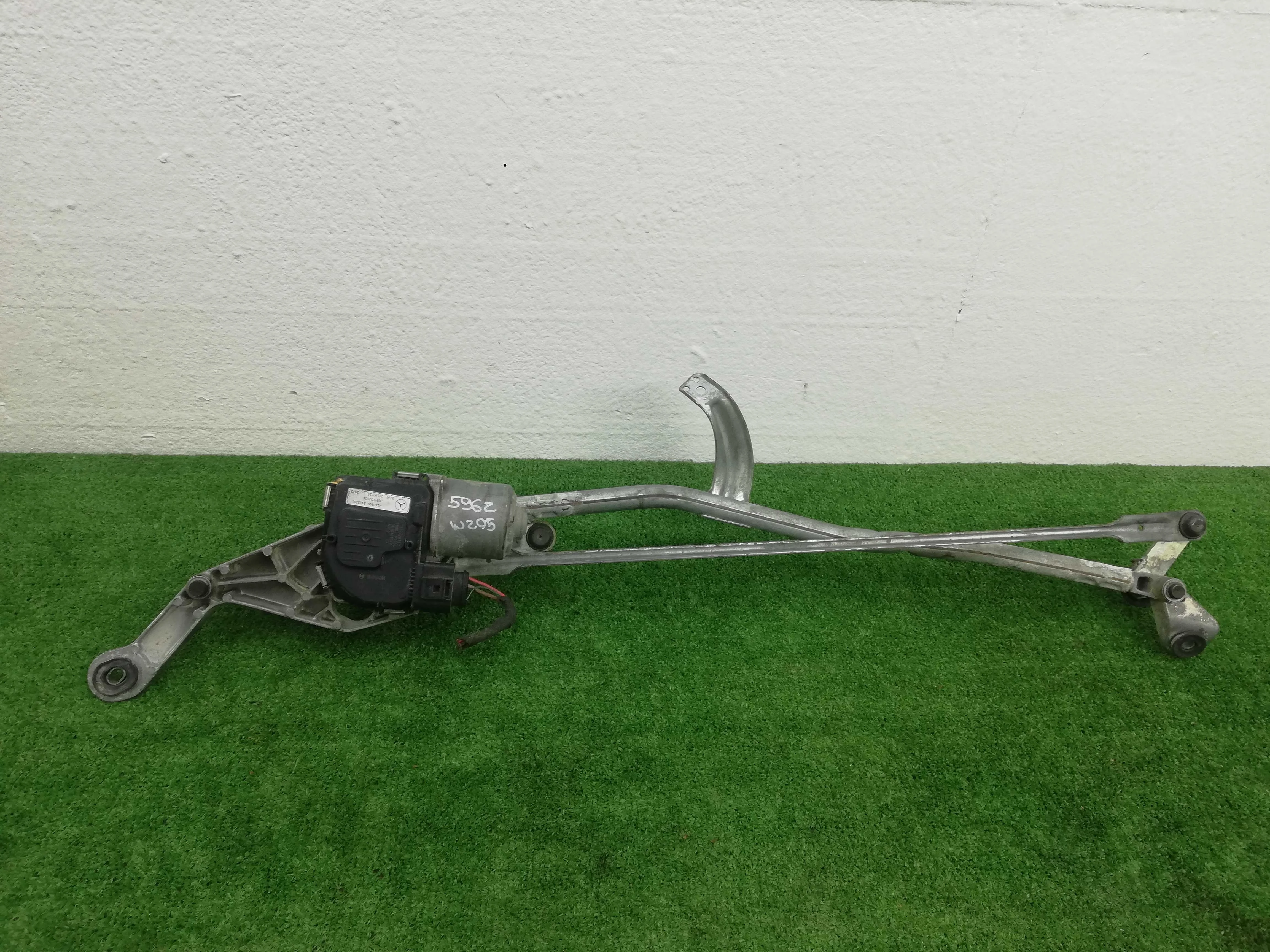 Трапеция дворников Mercedes C-klasse (W205)Рестайлинг 2018 - 2021 бензин 2.0 Автомат