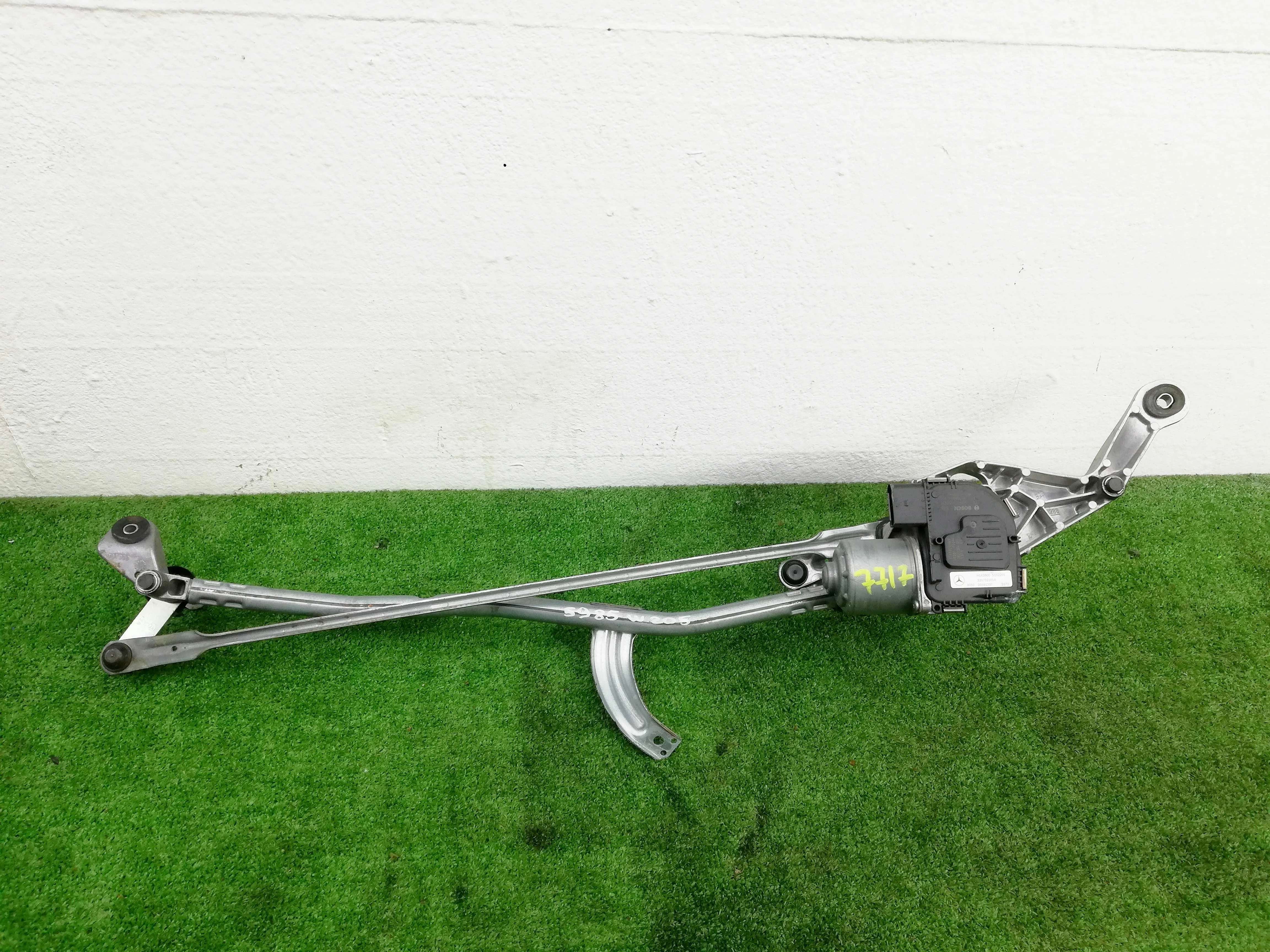 Трапеция дворников Mercedes C-klasse (W205)Рестайлинг 2018 - 2021 бензин 2.0 Автомат