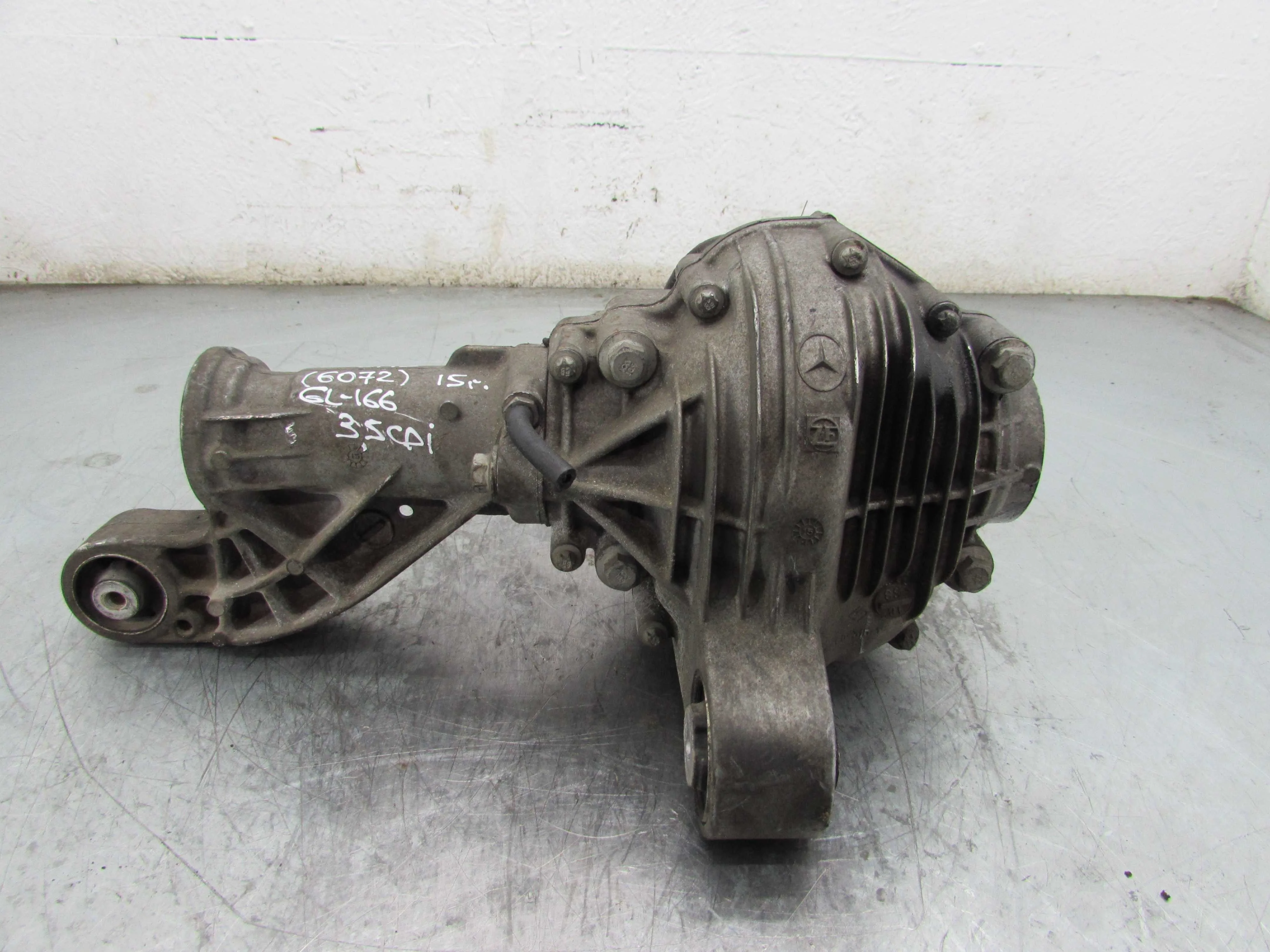 Редуктор передний Mercedes GL (X166) 2012 - 2016 бензин 6.3 Автомат