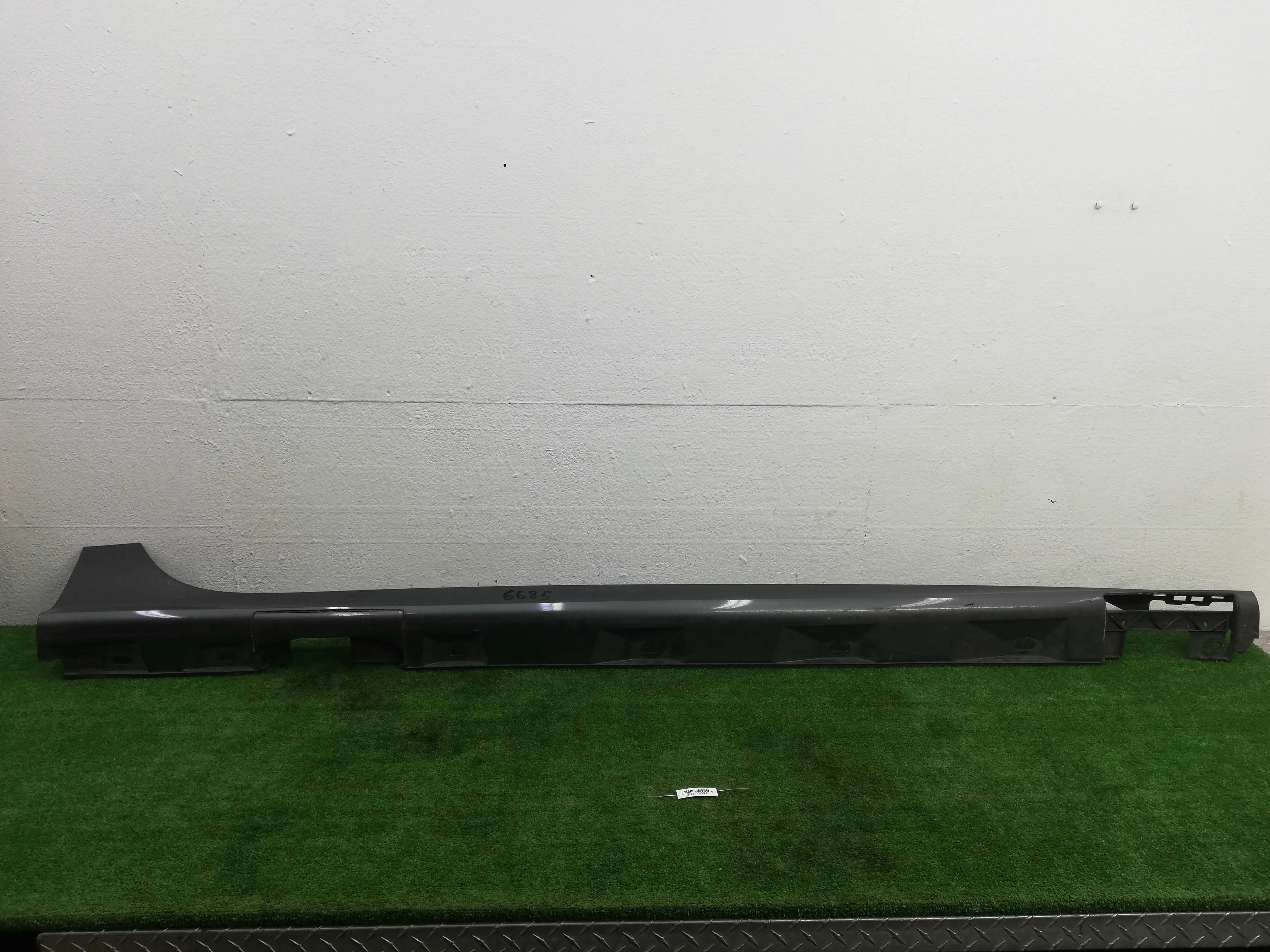 Порог пластиковый правый Audi A7 (4GA) 2010 - 2014 бензин 3.0 Автомат