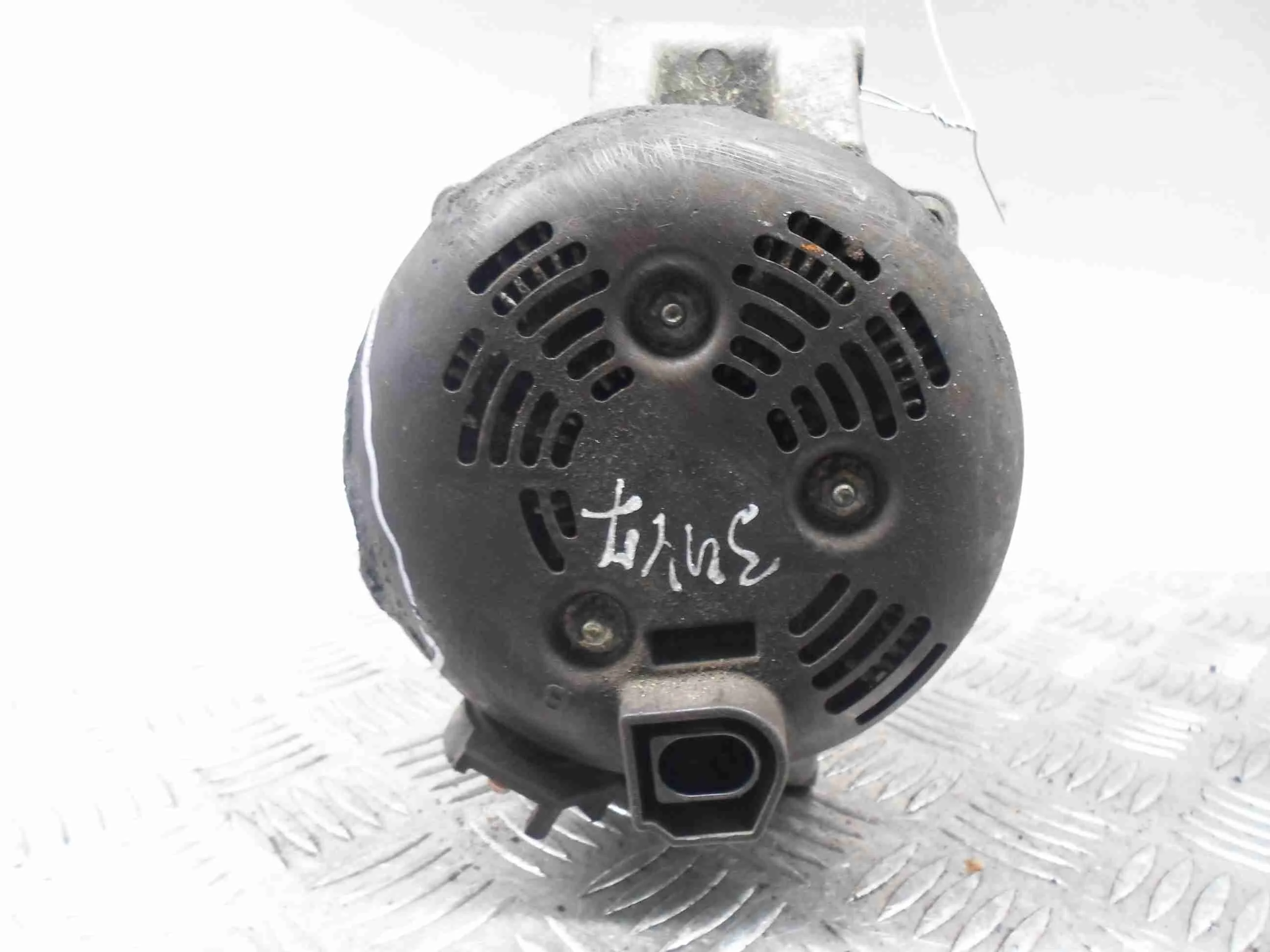 Генератор BMW 5-Series F10 2009 - 2013 бензин 3.5 Автомат