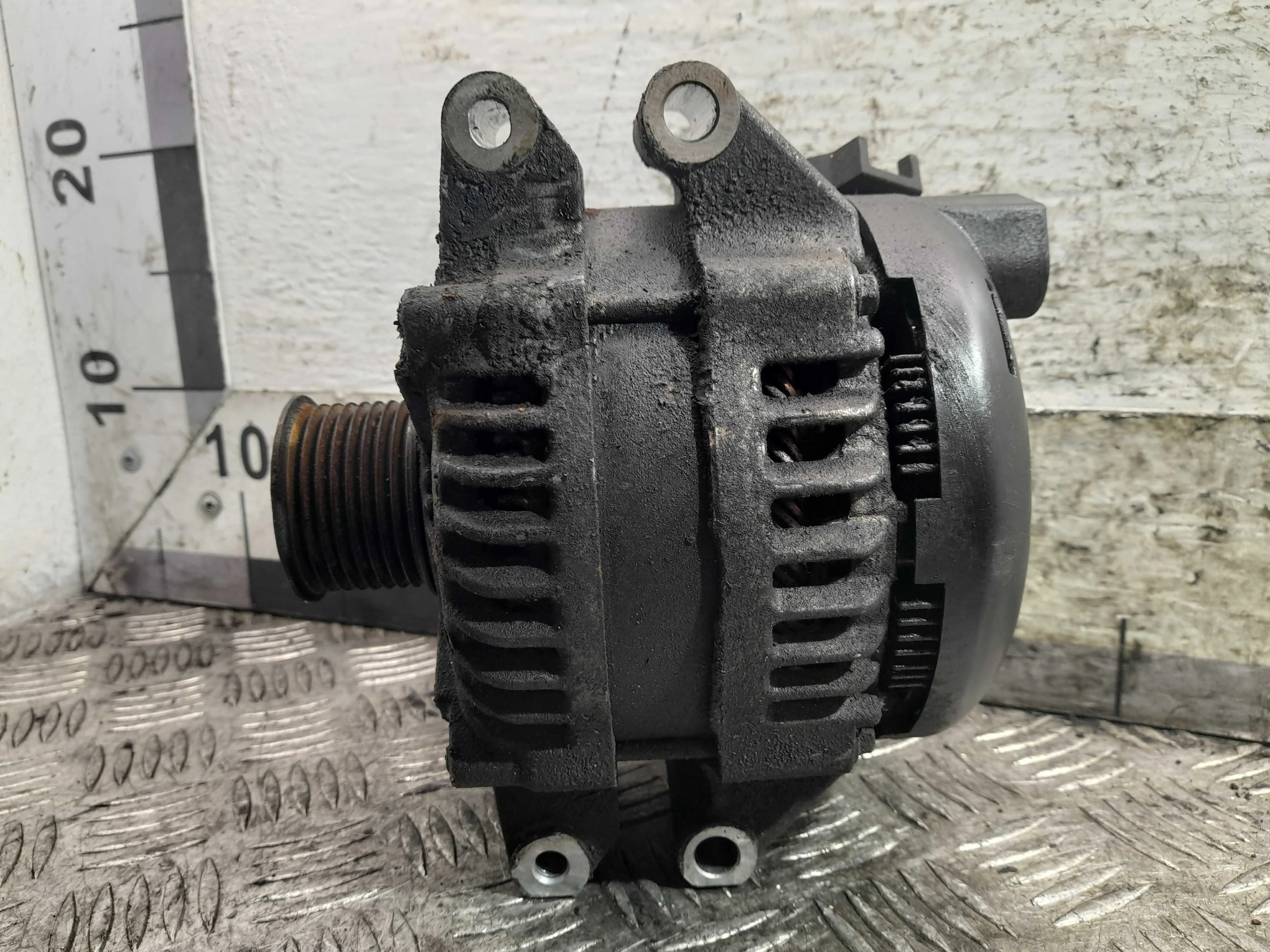 Генератор BMW X5 E70 рестайлинг 2010 - 2013 бензин 3.5 Автомат