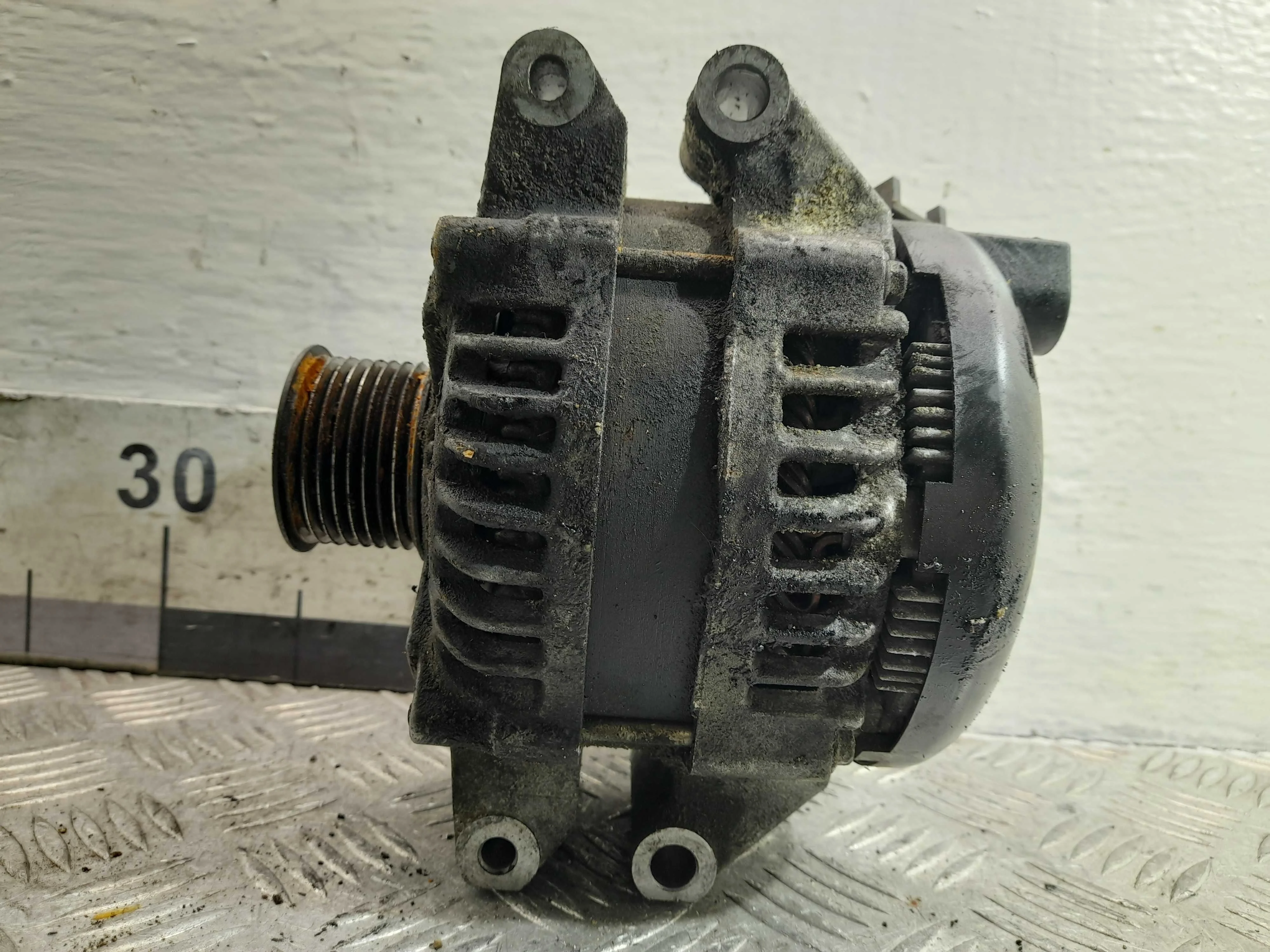 Генератор BMW 5-Series F10 2009 - 2013 бензин 3.5 Автомат