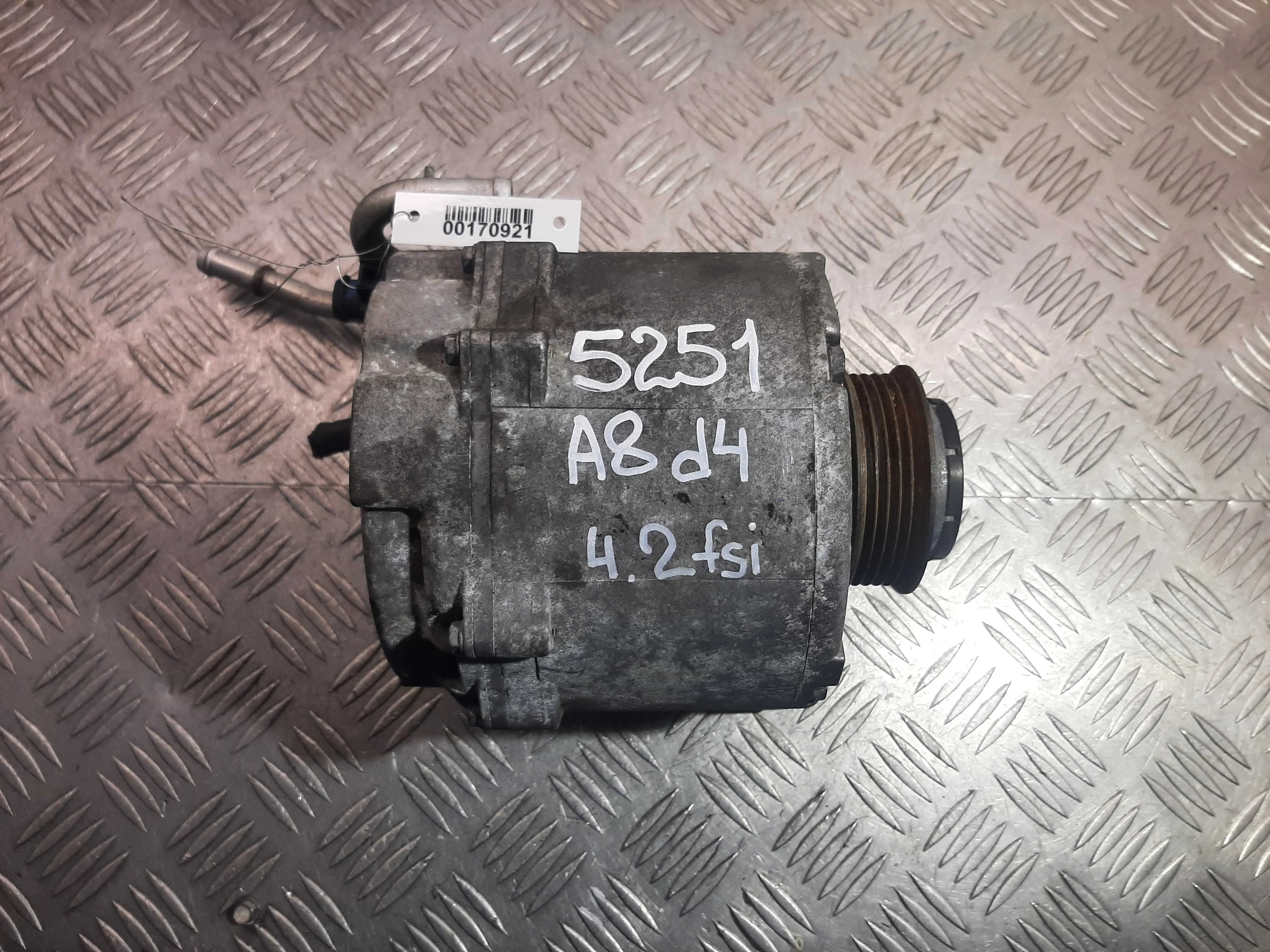 Генератор Audi A8 D4 (4H2) 2010 - 2014 бензин 4.2 Автомат