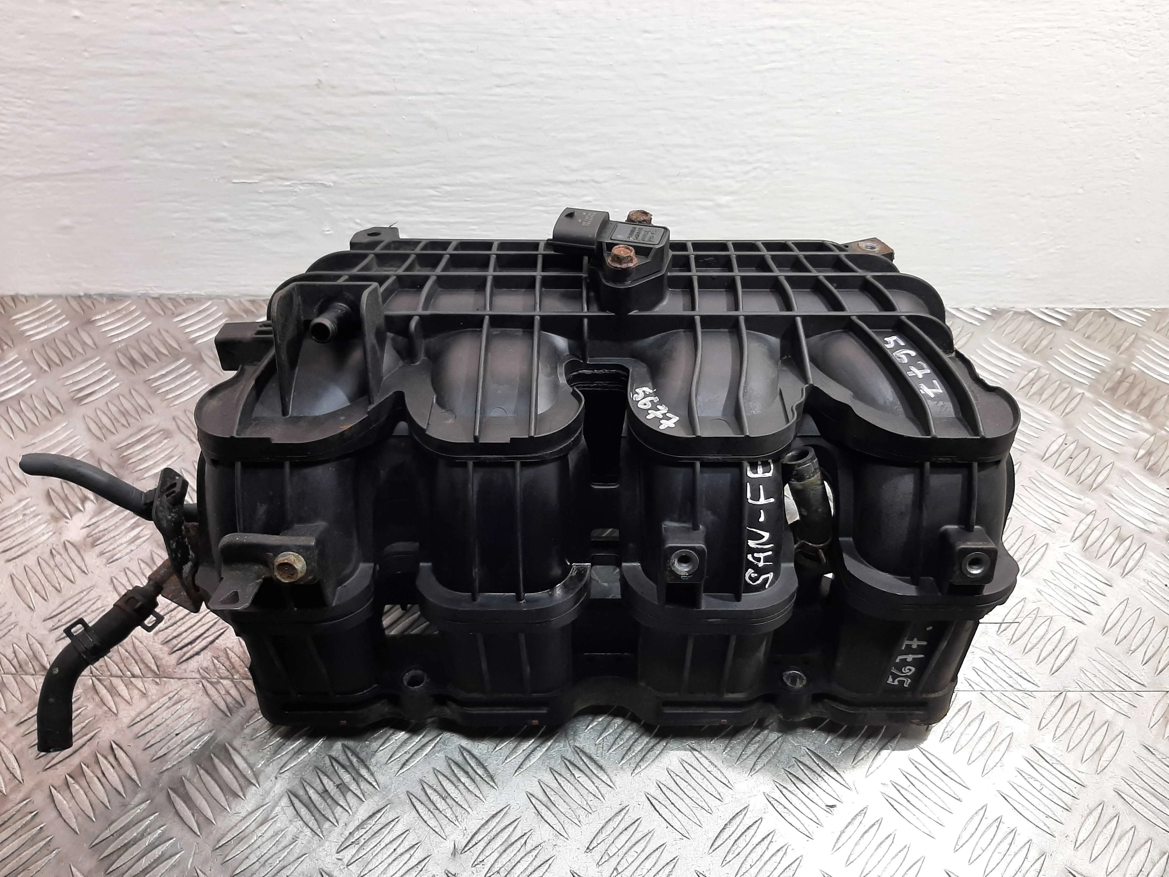 Коллектор впускной Hyundai Santa Fe III (DM) 2012 - 2016 бензин 2.0 Автомат