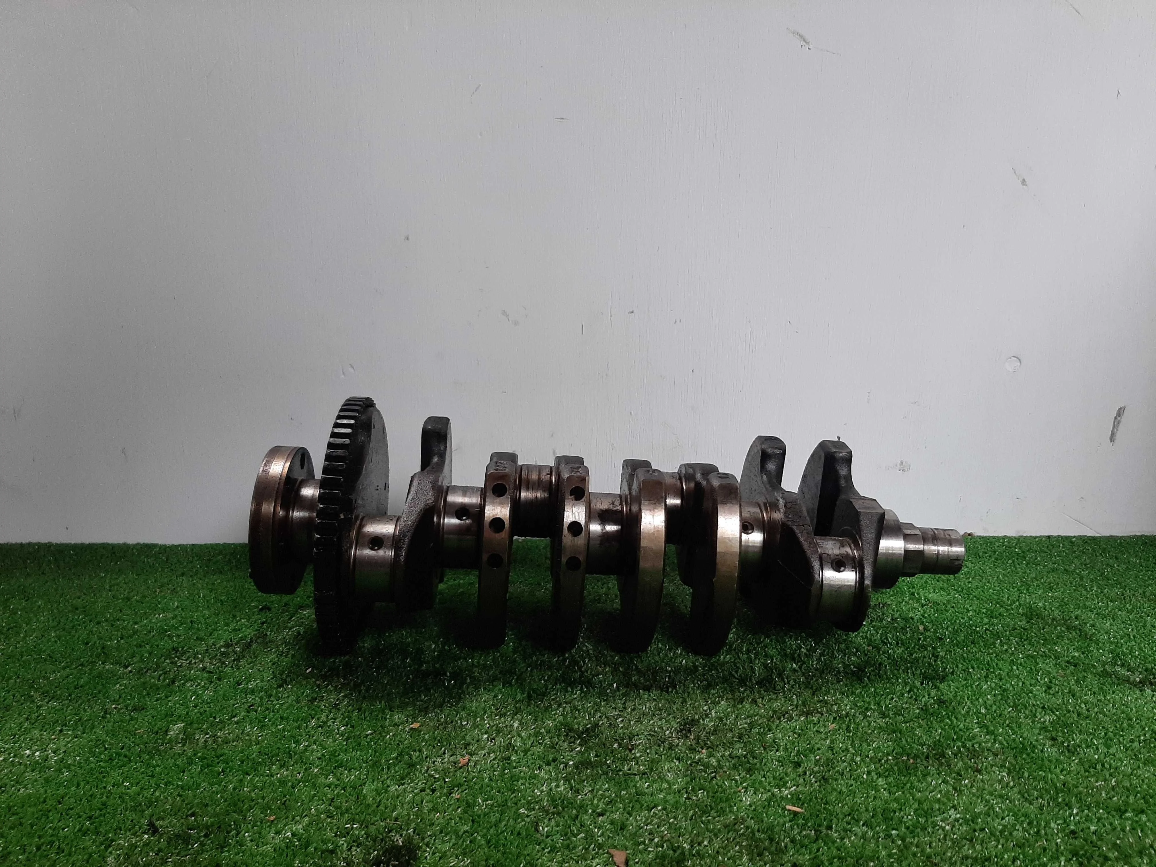 Коленвал Audi A4 B6 (8E5) 2000 - 2004 бензин 2.0 Механика