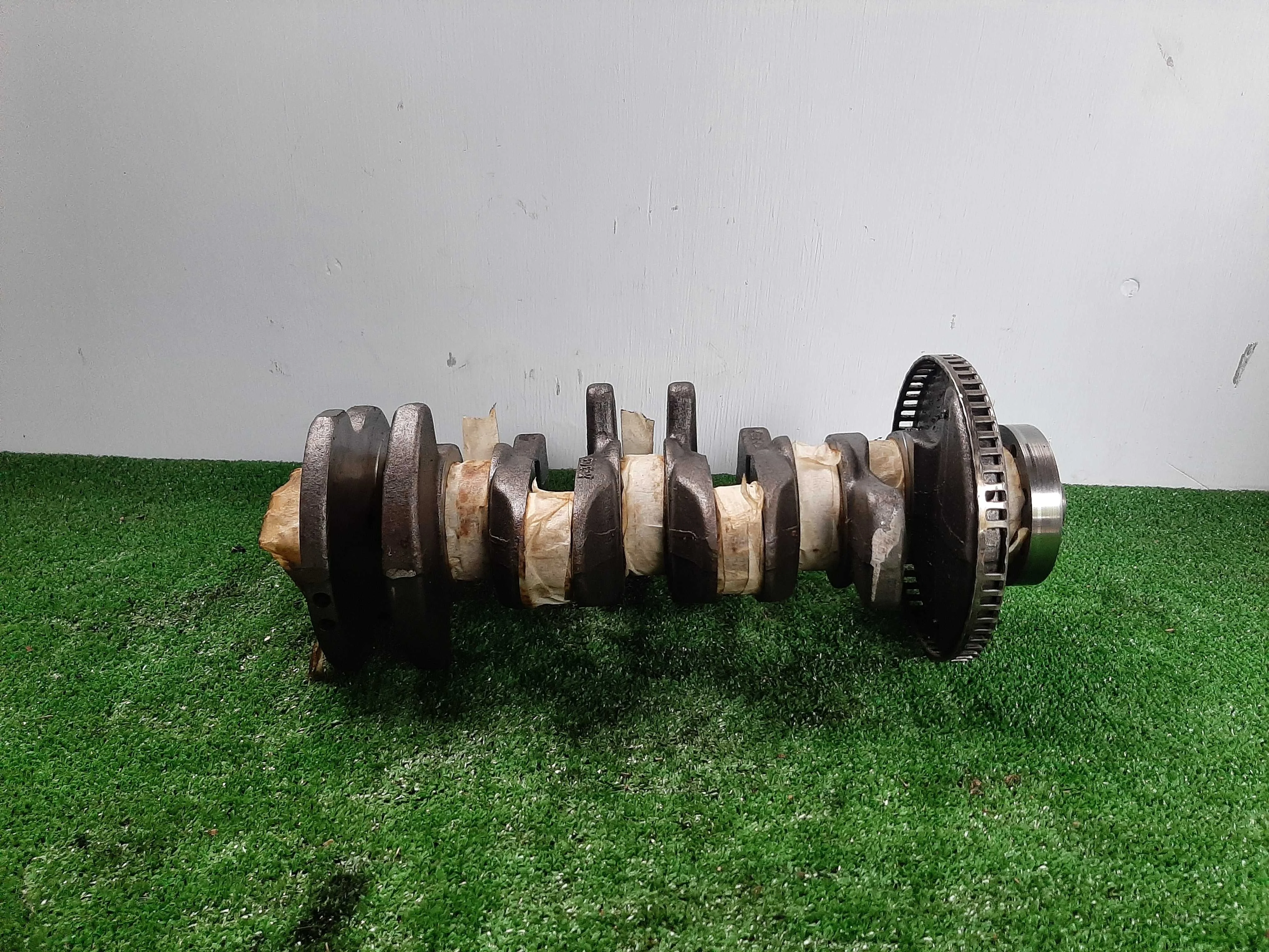 Коленвал Volkswagen Passat B6 (3C) 2005 - 2010 бензин 2.0 Автомат