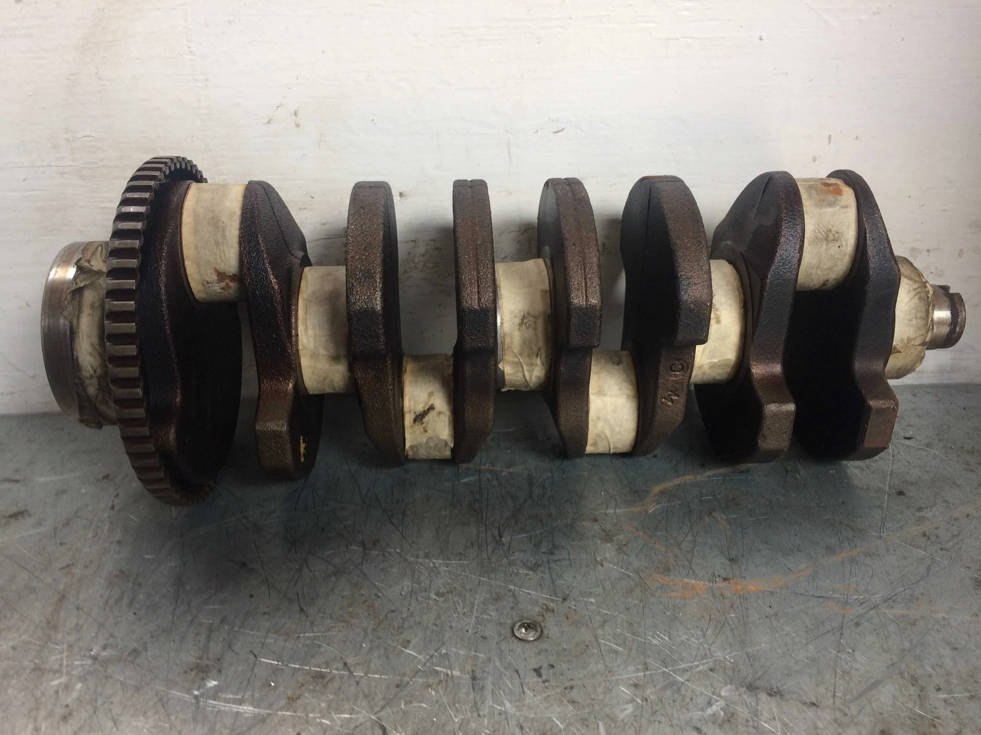 Коленвал Volkswagen Passat B5 (3B) 1996 - 2000 бензин 1.8 Механика