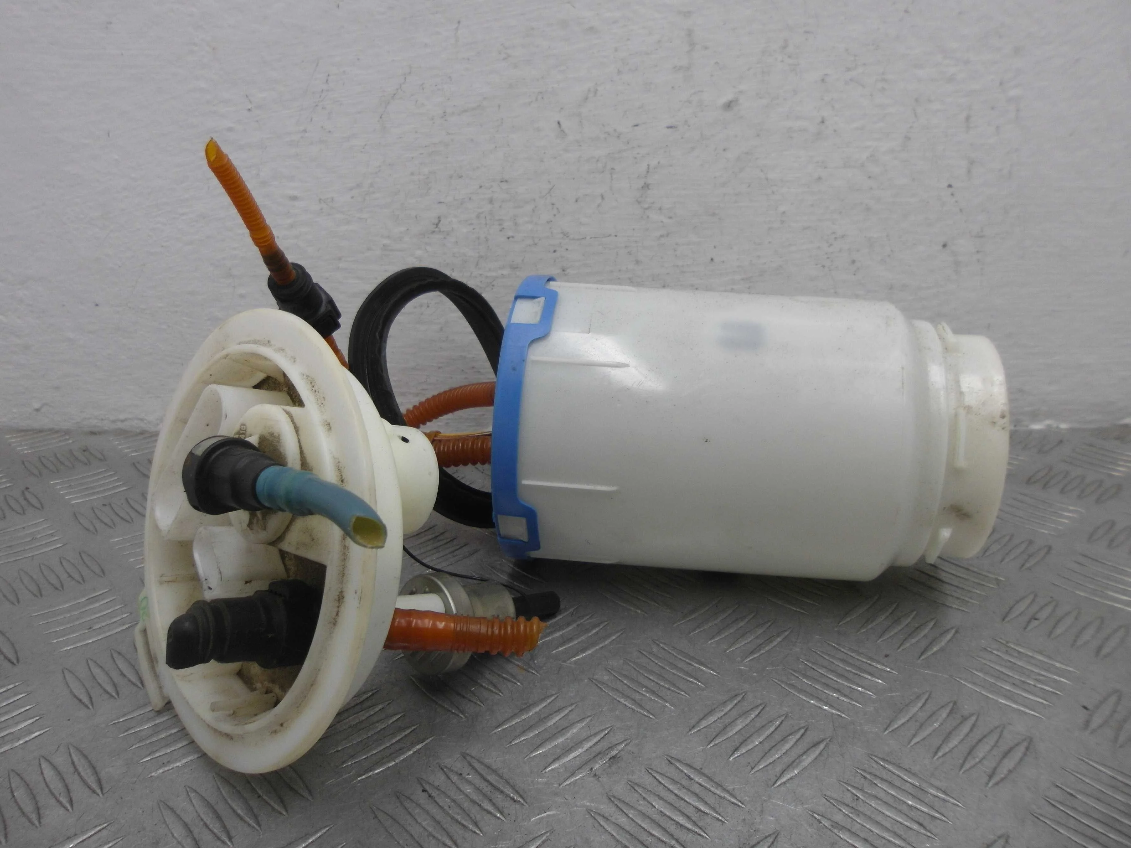 Насос топливный Volkswagen Touareg II (7P) 2010 - 2014 бензин 3.6 Автомат