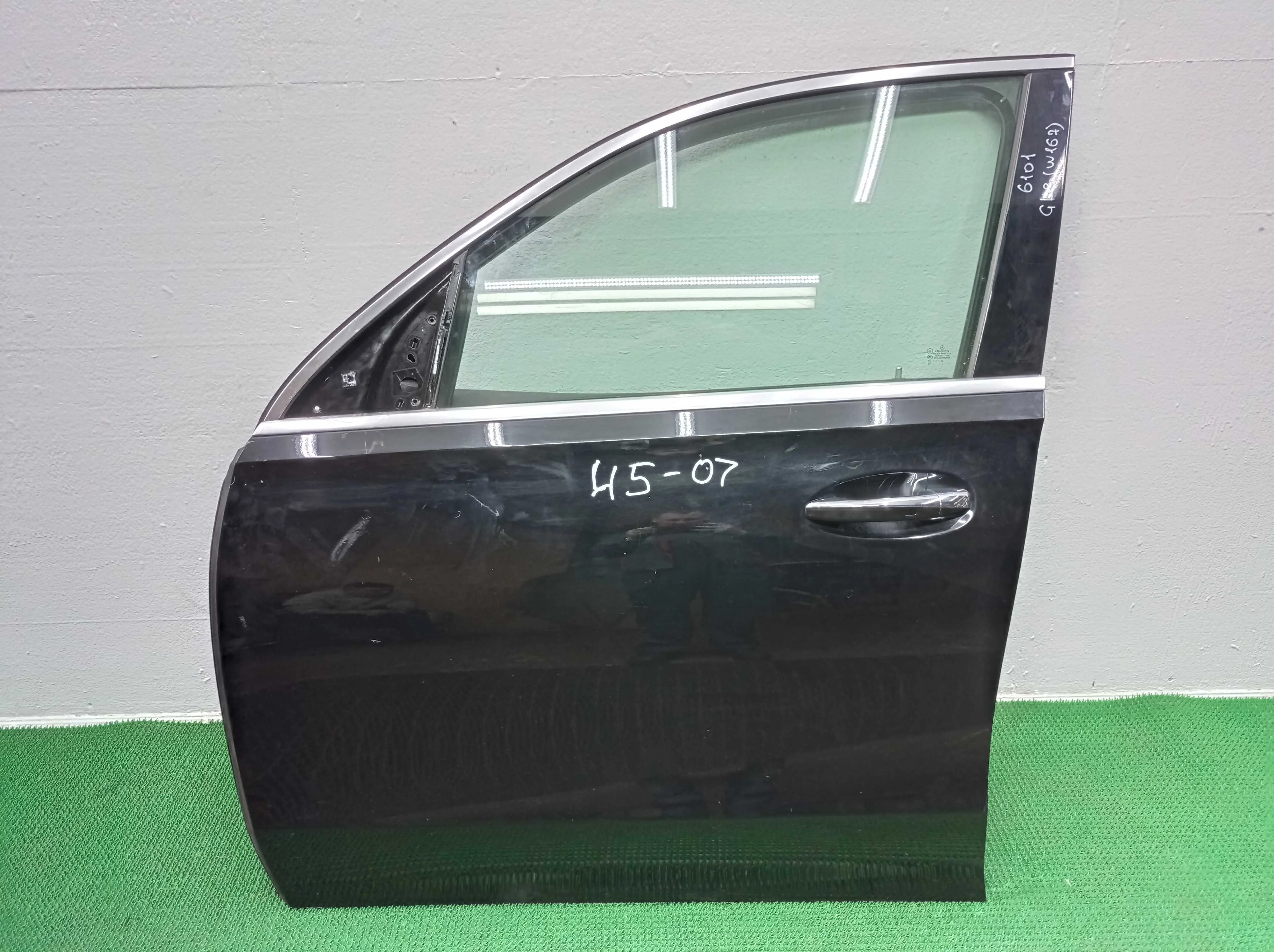 Стекло двери передней левой Mercedes GLE (W167) 2019 - наст. время бензин 2.0 Автомат