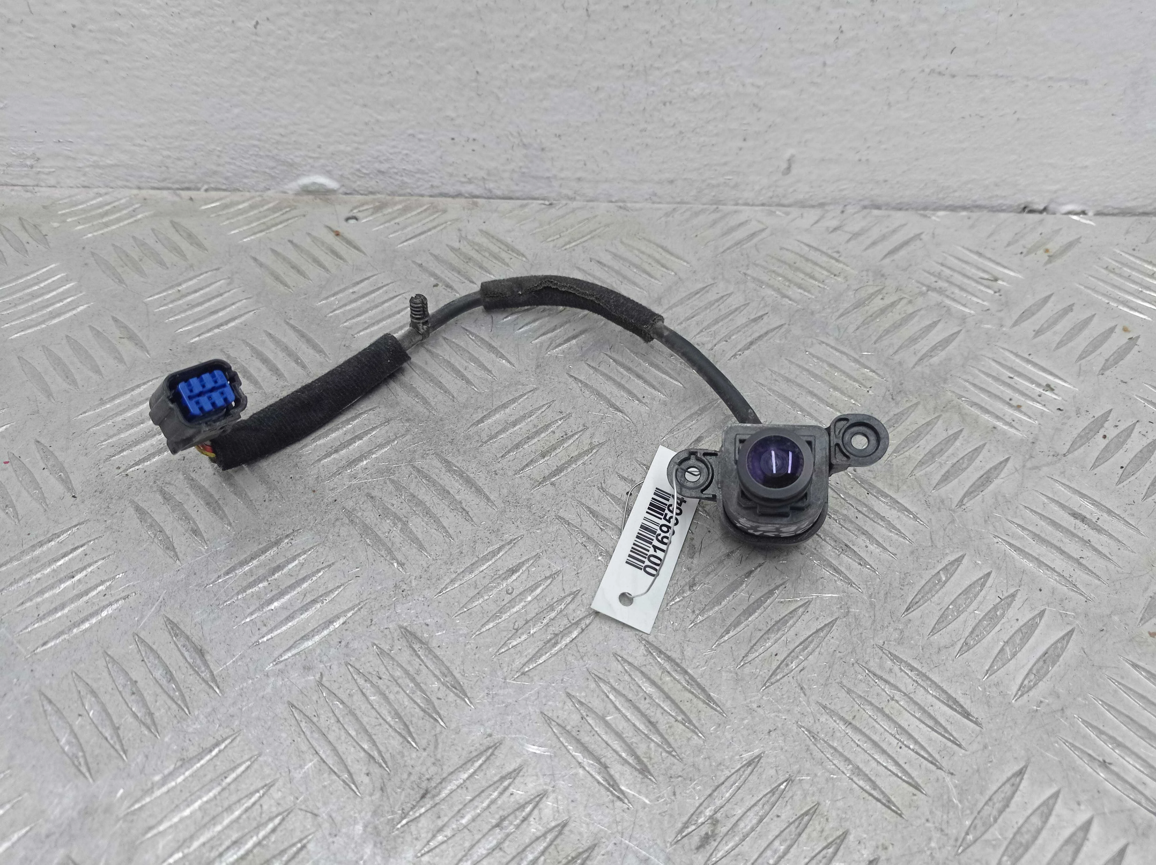 Камера заднего вида Hyundai Tucson IV (NX4) 2021 - наст. время дизель 1.6 Механика