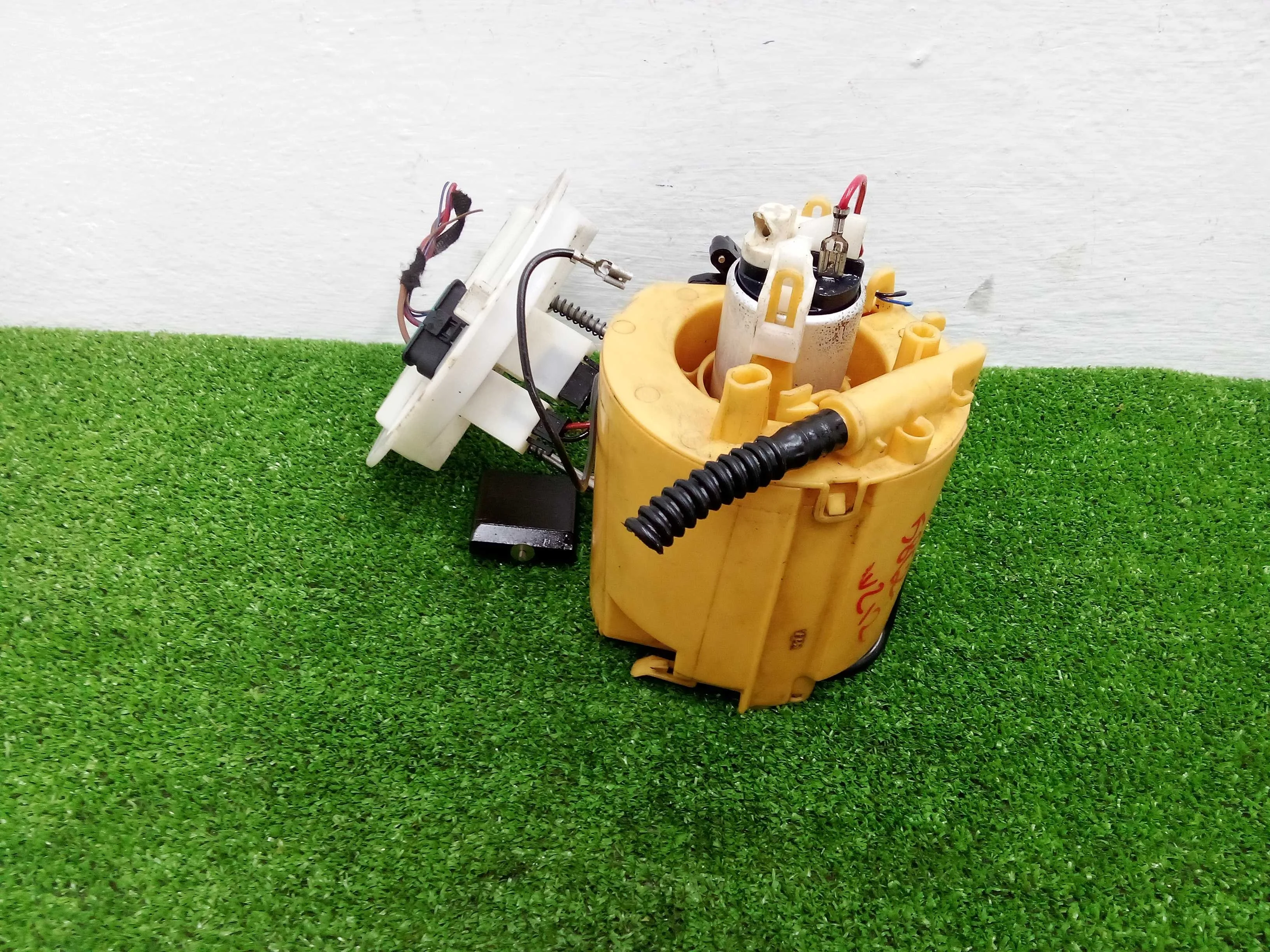 Насос топливный Mercedes E-klasse (W212) Рестайлинг 2013 - 2016 дизель 2.2 Автомат