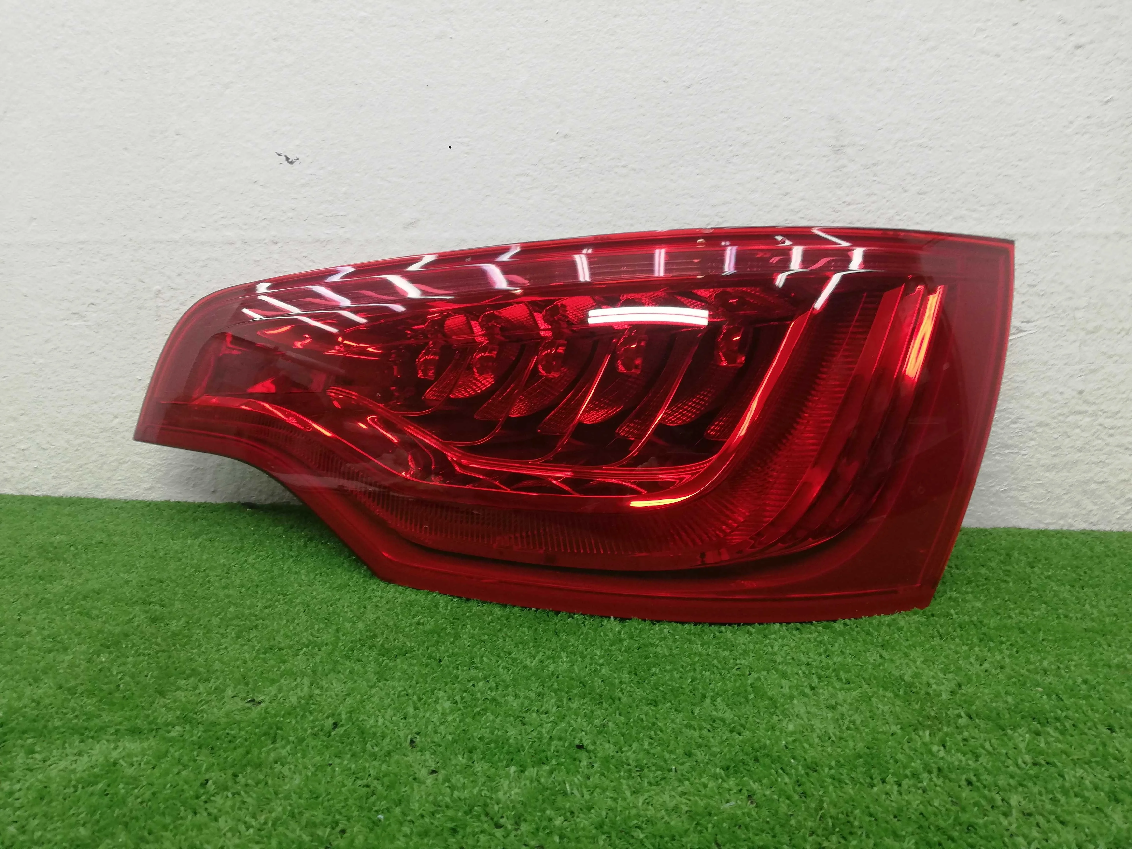 Фонарь крышки правый Audi Q7 (4LB) рестайлинг 2009 - 2015 дизель 3.0 Автомат