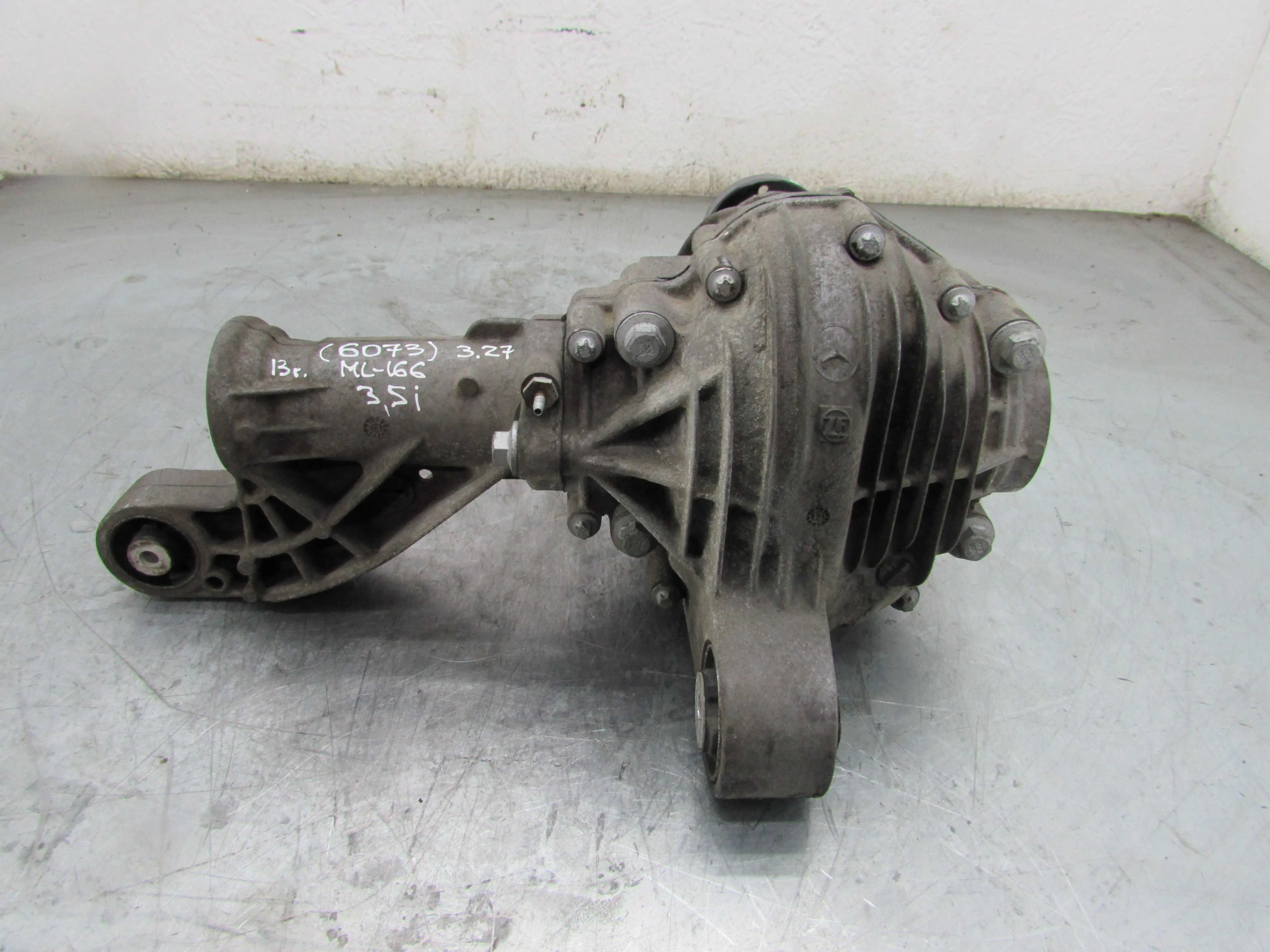 Редуктор передний Mercedes M-klasse (W166) 2011 - 2015 дизель 3.5 Автомат