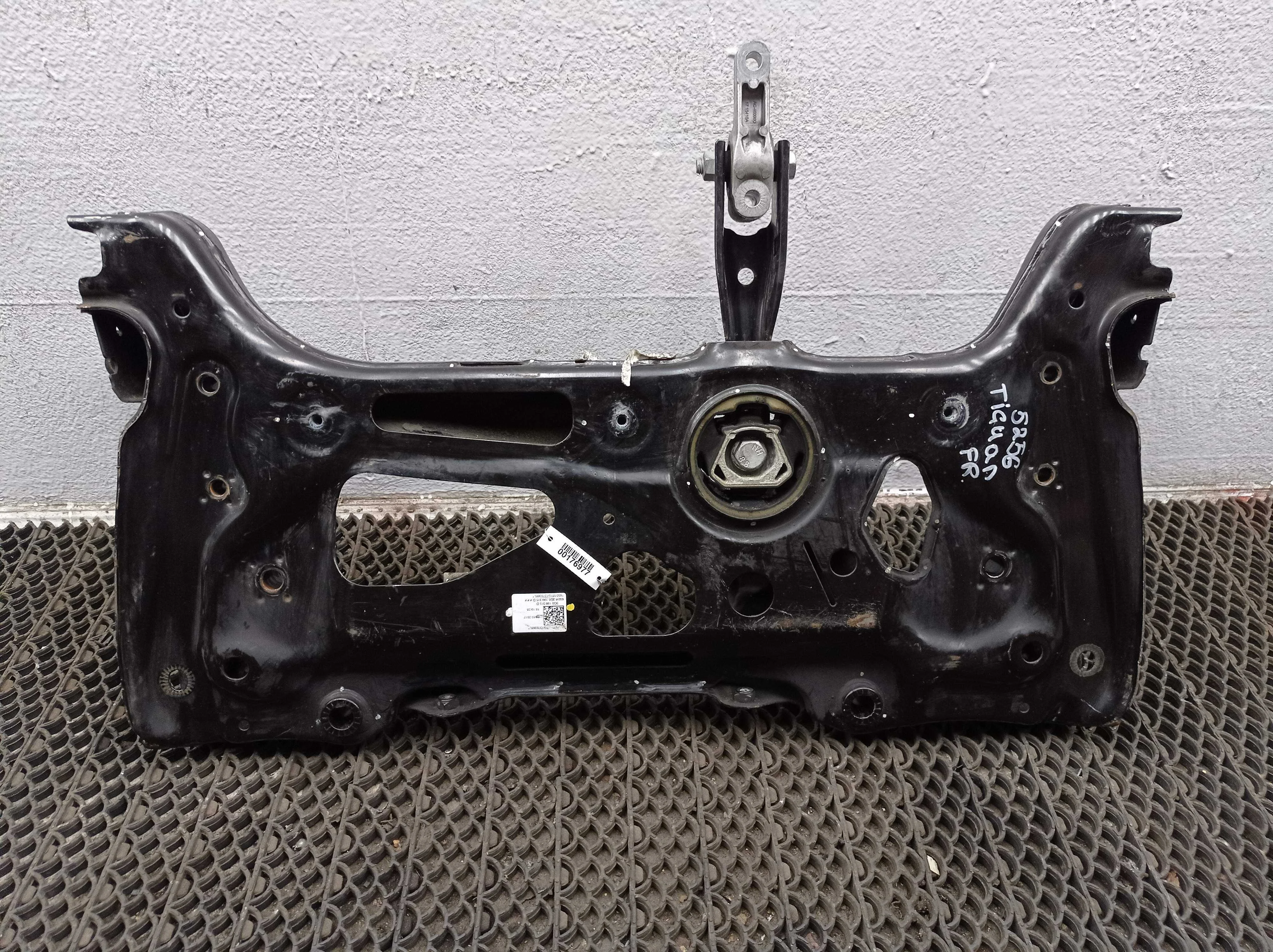 Балка передняя Volkswagen Tiguan II 2016 - 2020 дизель 2.0 Механика