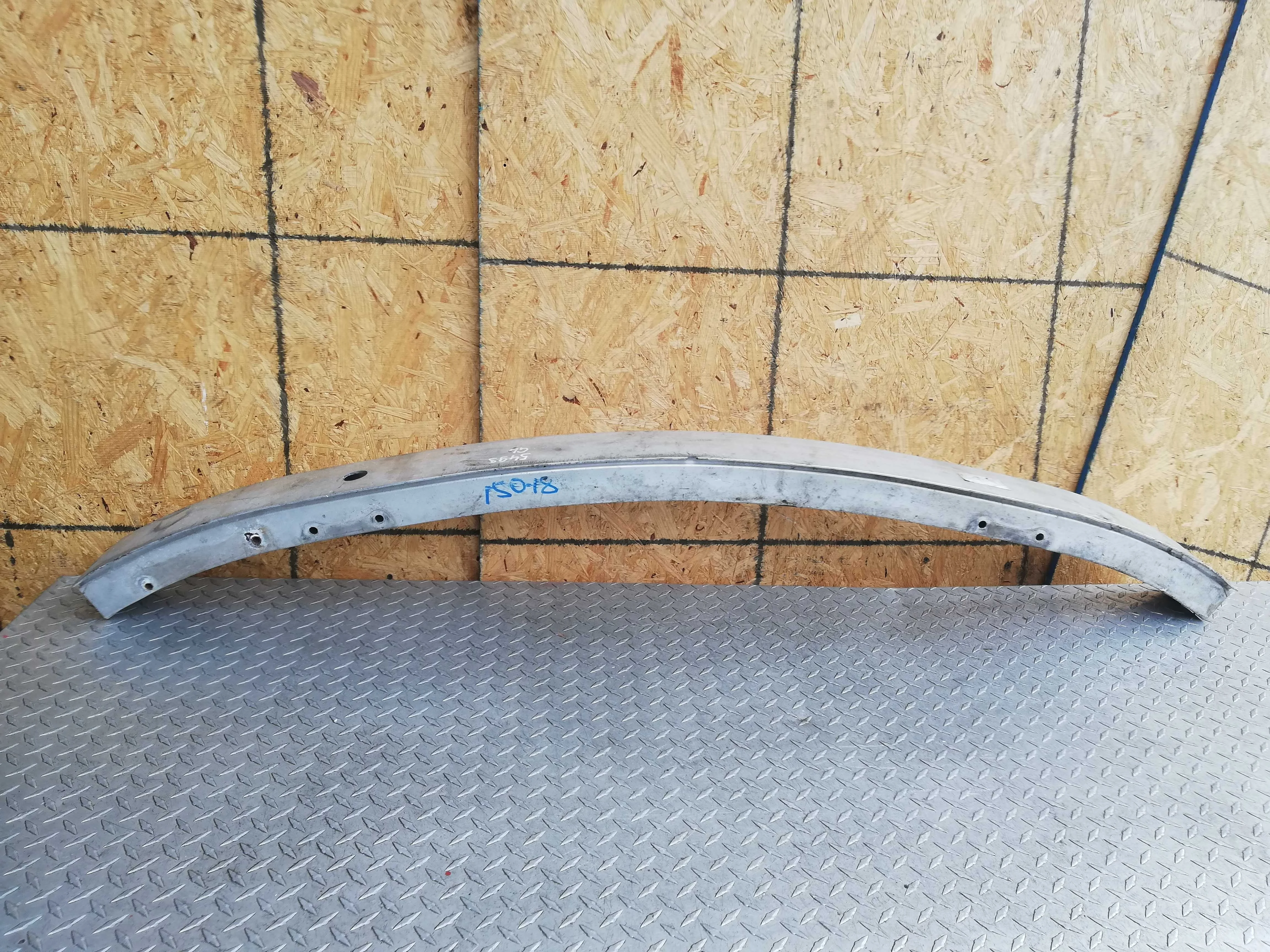 Усилитель бампера передний Mercedes GL (X164) 2006 - 2009 дизель 3.2 Автомат