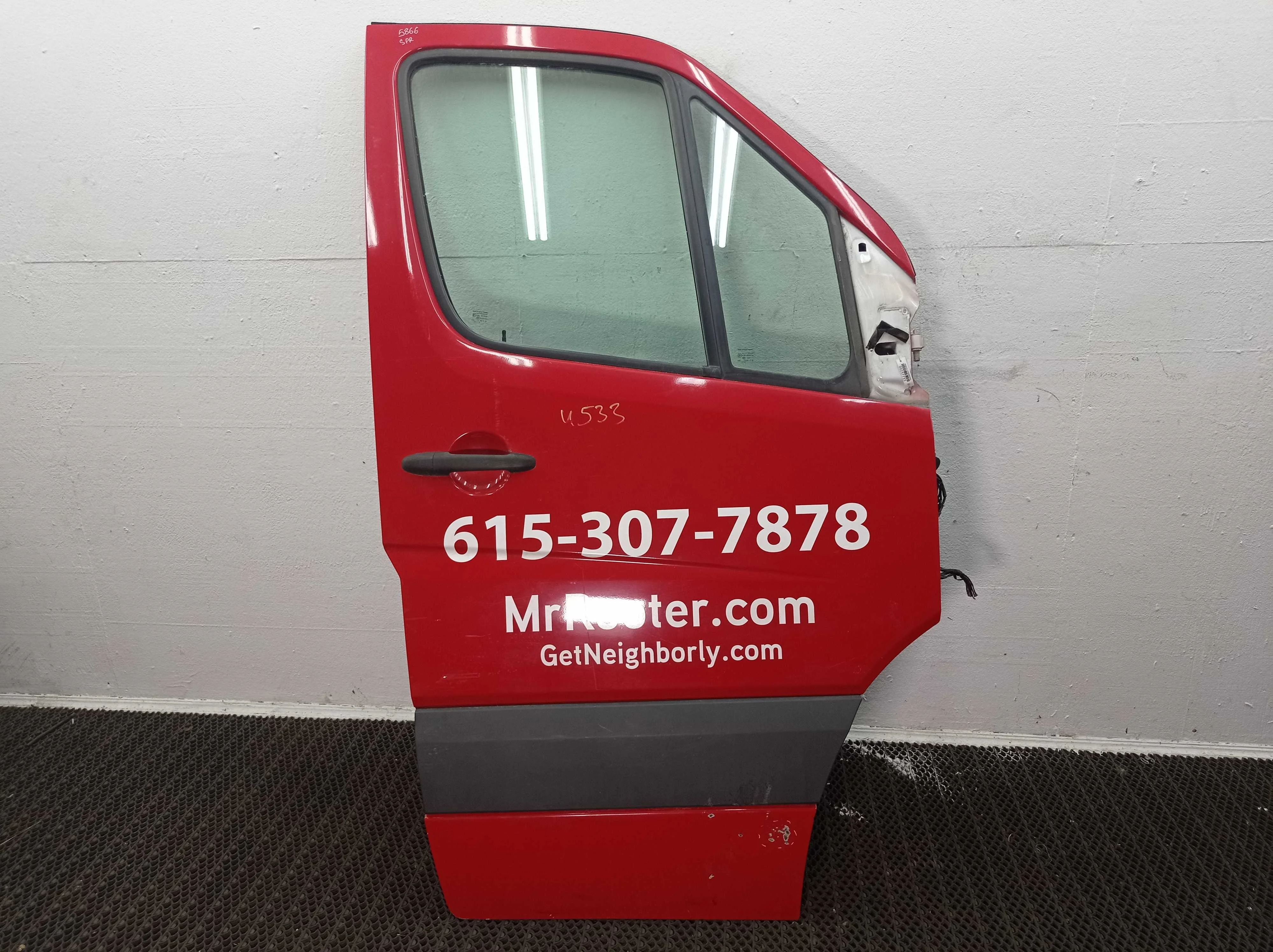 Дверь передняя правая Mercedes Sprinter II (w906) 2006 - 2017 дизель 3.0 Автомат