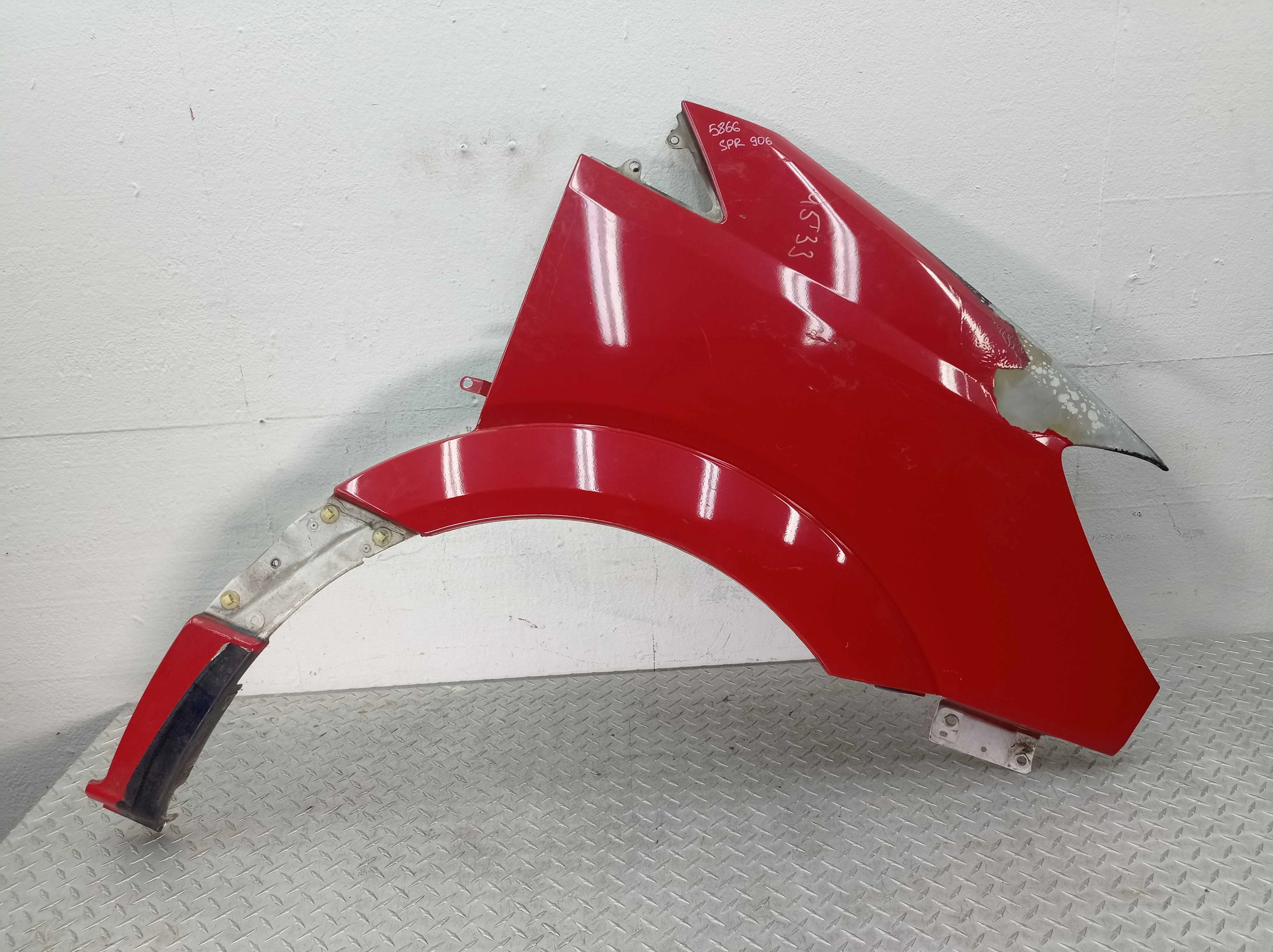 Крыло правое Mercedes Sprinter II (w906) 2006 - 2017 дизель 3.0 Автомат