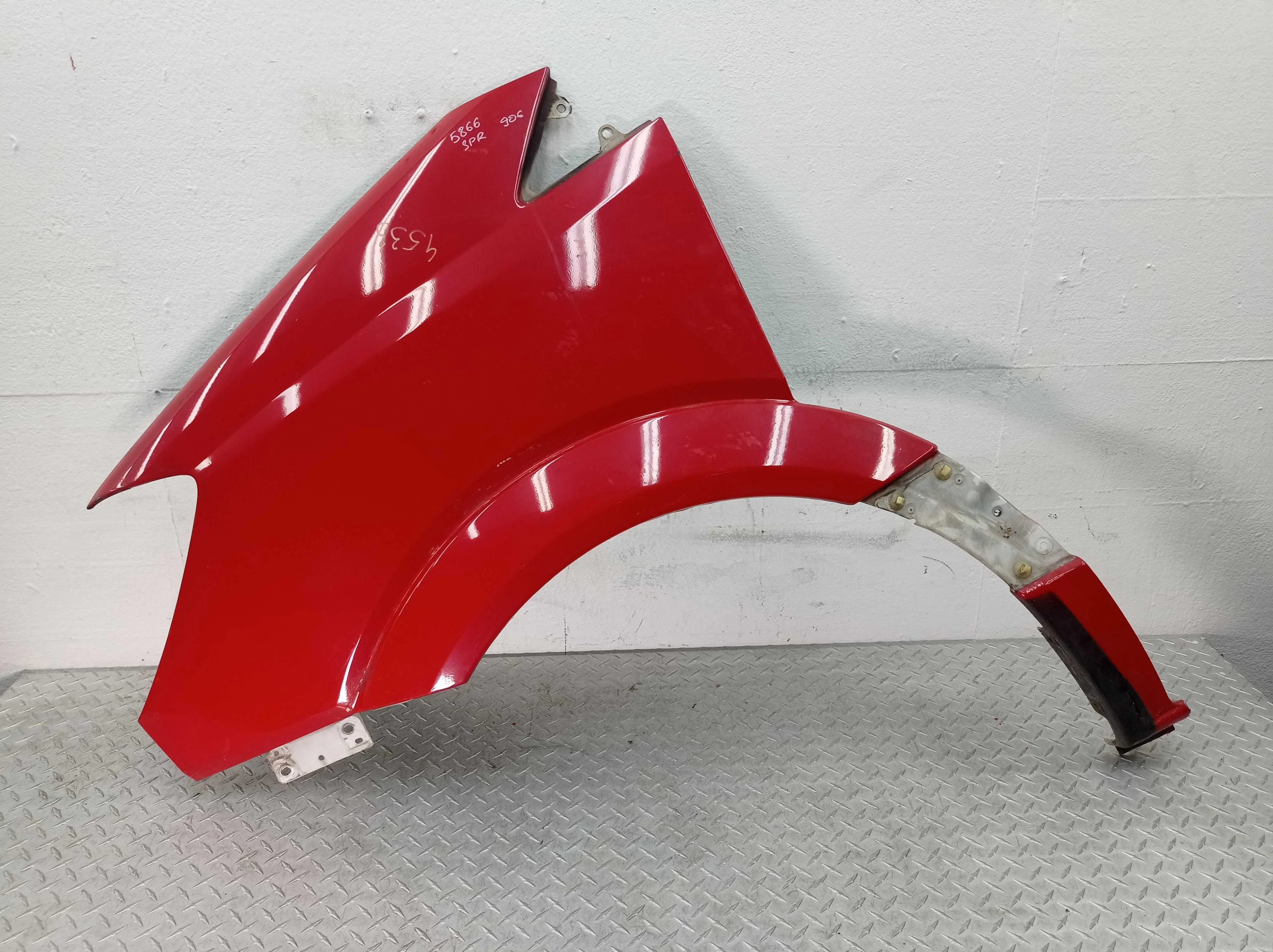 Крыло левое Mercedes Sprinter II (w906) 2006 - 2017 дизель 3.0 Автомат