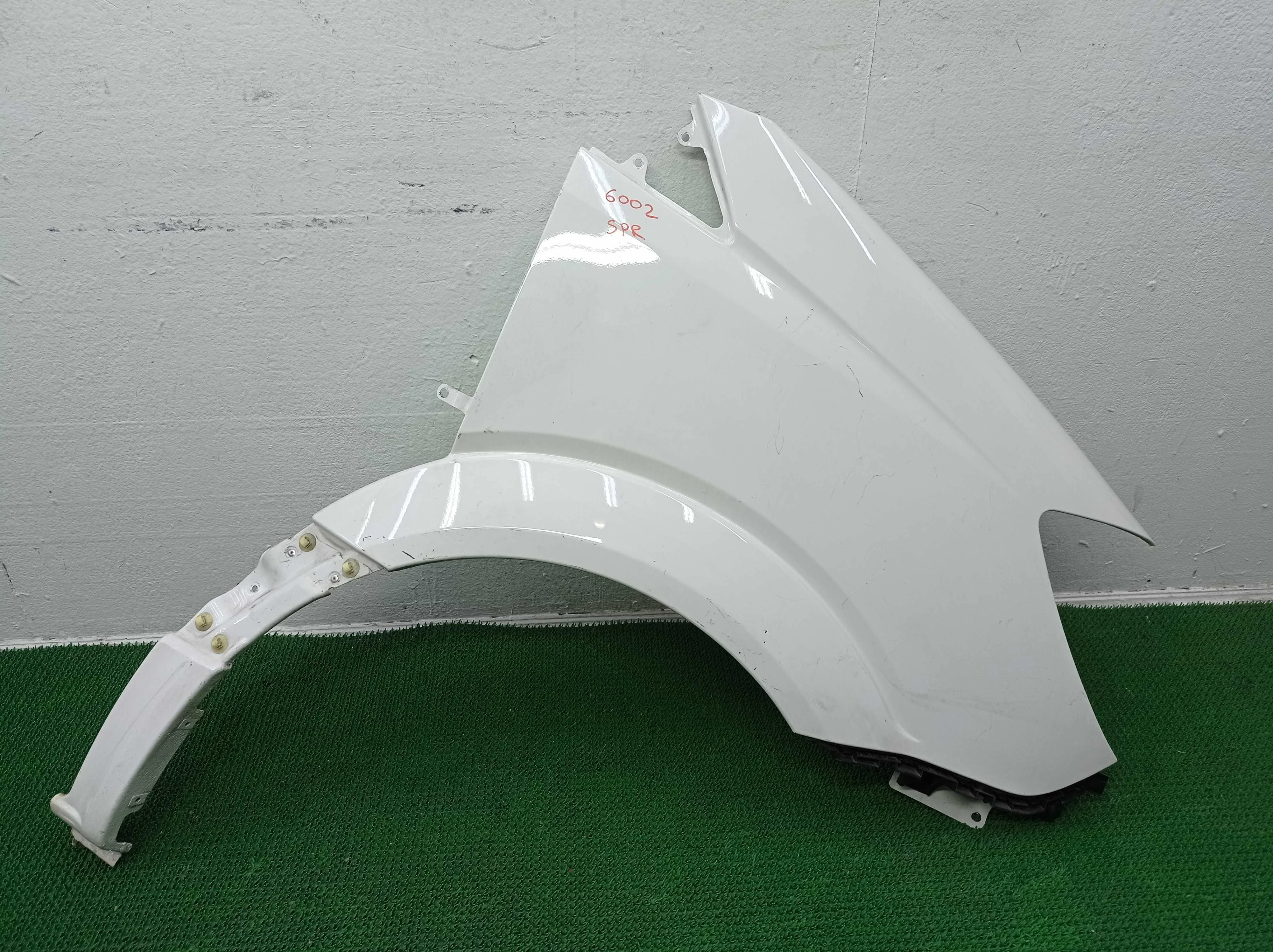 Крыло правое Mercedes Sprinter II (w906) 2006 - 2017 дизель 3.0 Автомат